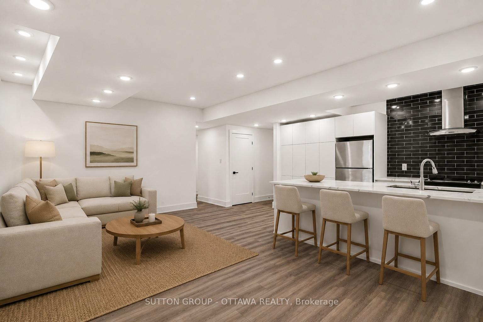 Photo 3 of Unit B, 17 Lotta Avenue, Ottawa, Meadowlands/St. Claire Gardens — HOMEH