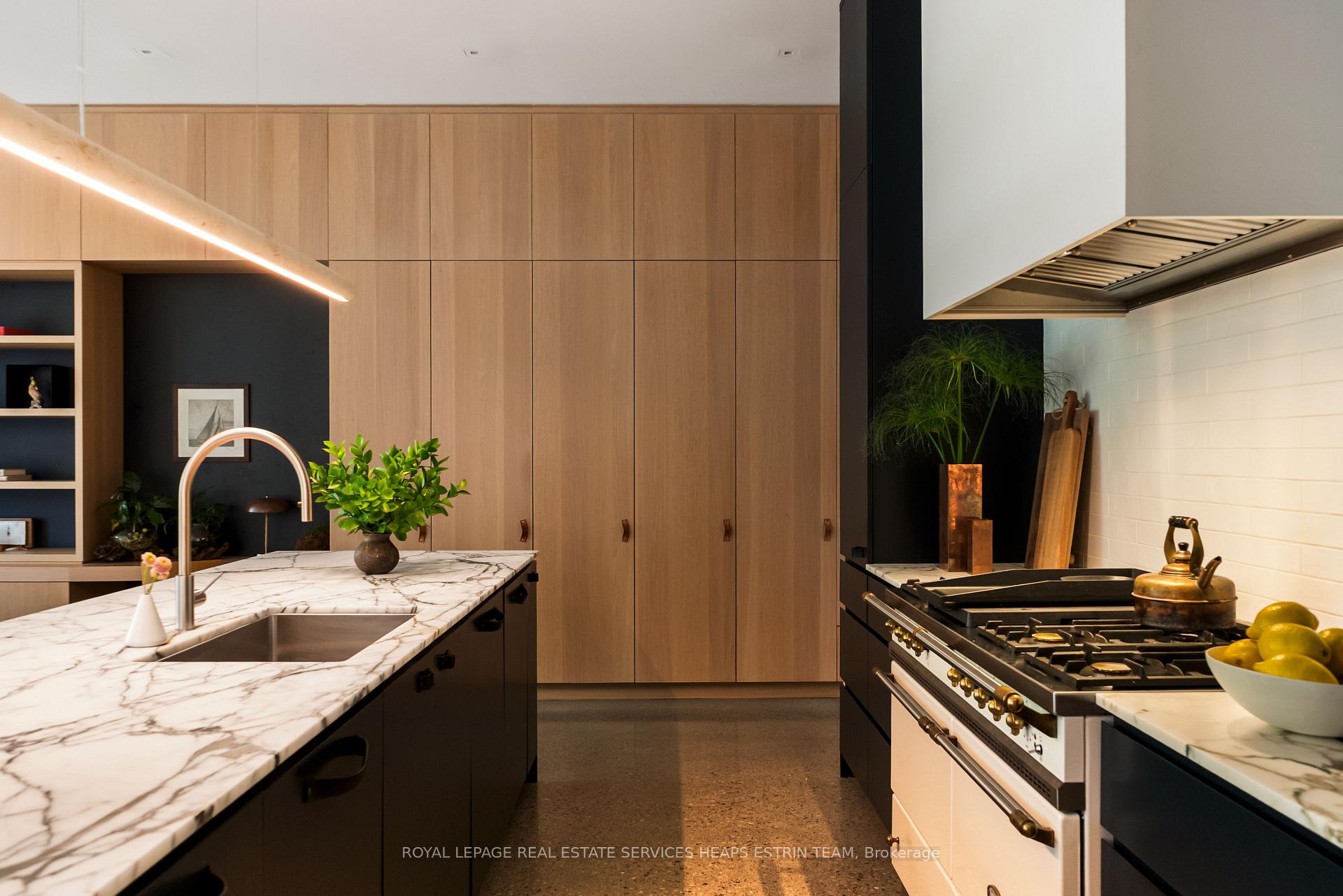 Photo 10 of 442 Heath Street E, Toronto, Leaside — HOMEH