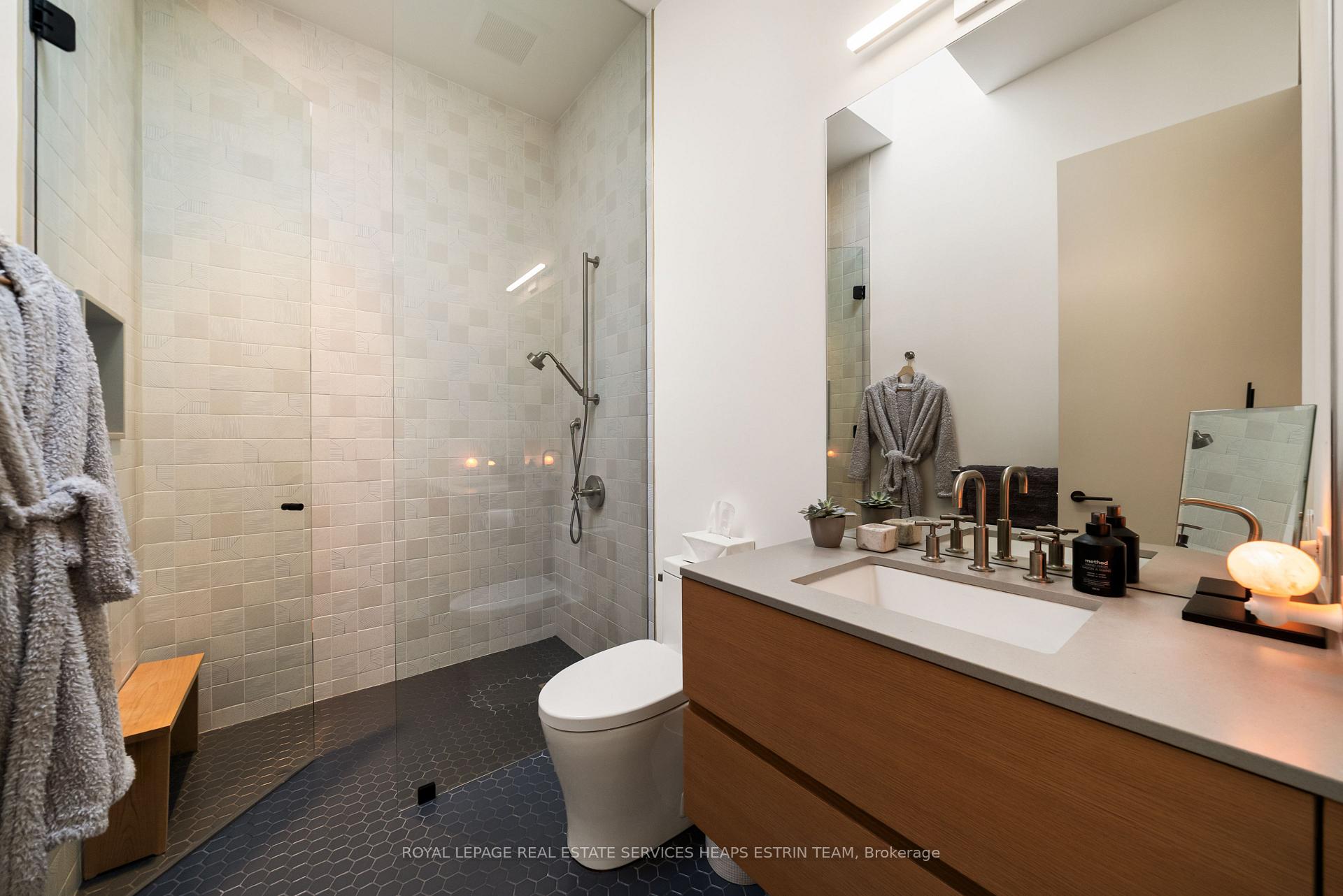 Photo 30 of 442 Heath Street E, Toronto, Leaside — HOMEH