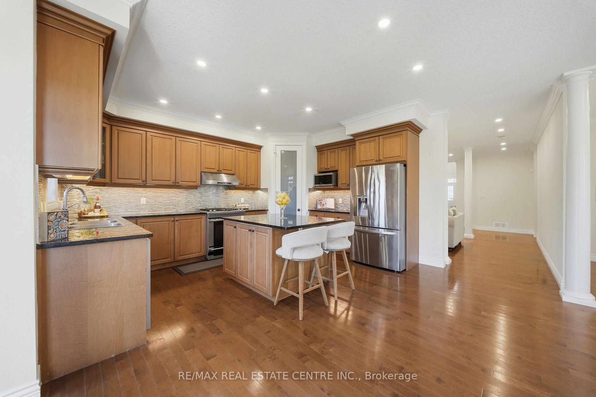 Photo 12 of 509 St Moritz Avenue, Waterloo, Clair Hills — HOMEH