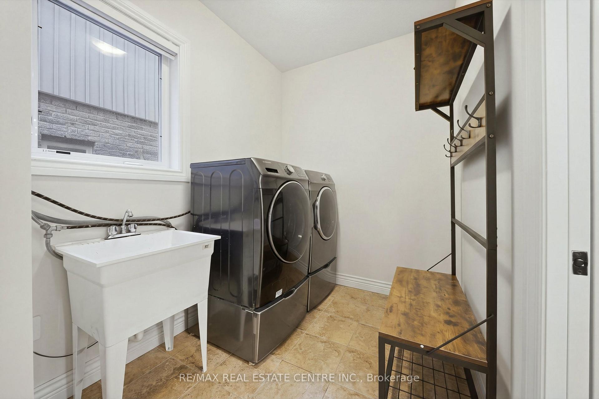 Photo 21 of 509 St Moritz Avenue, Waterloo, Clair Hills — HOMEH