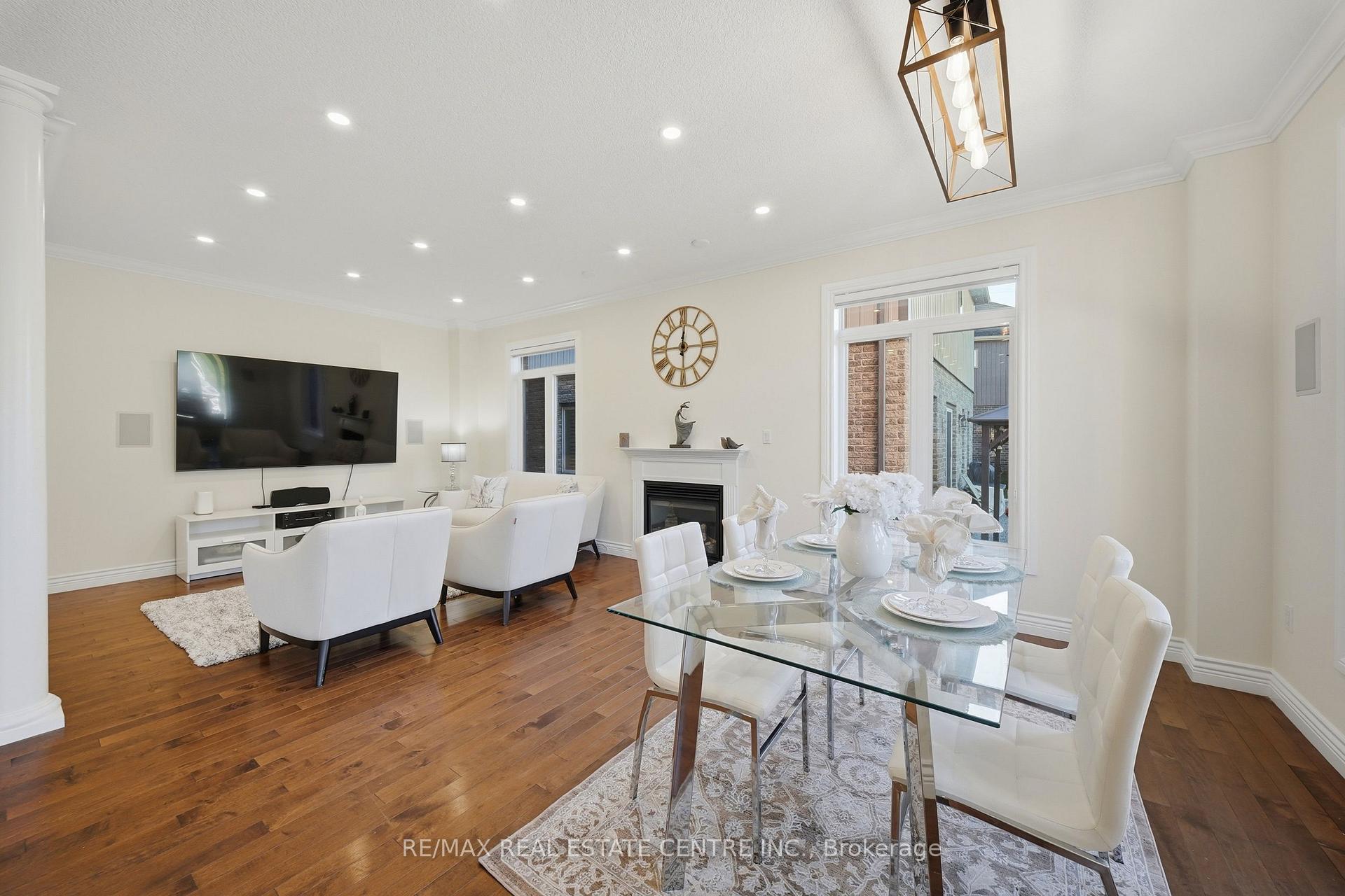 Photo 23 of 509 St Moritz Avenue, Waterloo, Clair Hills — HOMEH