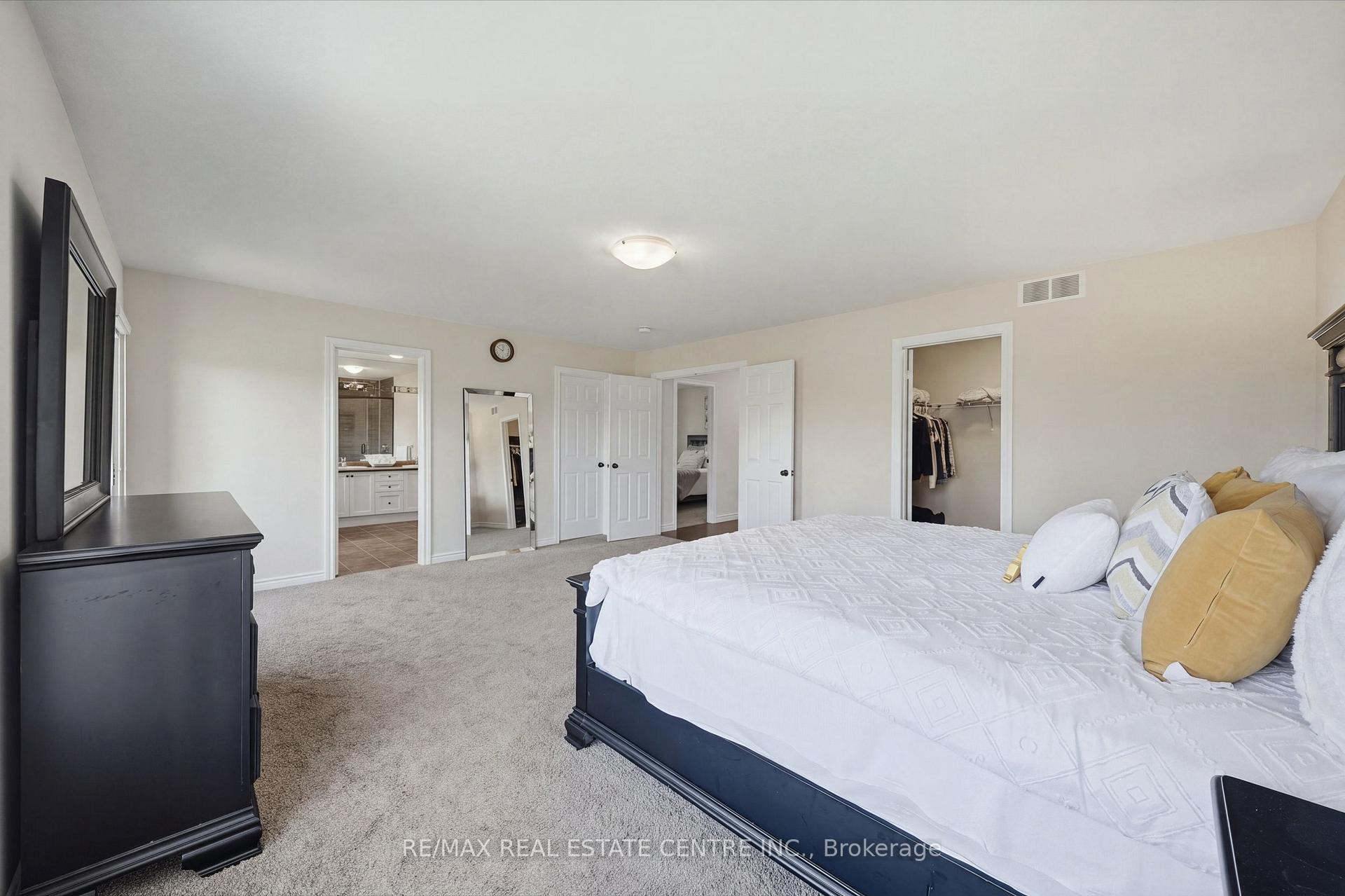 Photo 32 of 509 St Moritz Avenue, Waterloo, Clair Hills — HOMEH