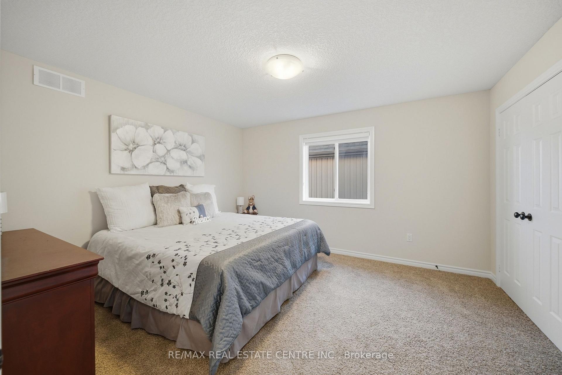 Photo 38 of 509 St Moritz Avenue, Waterloo, Clair Hills — HOMEH