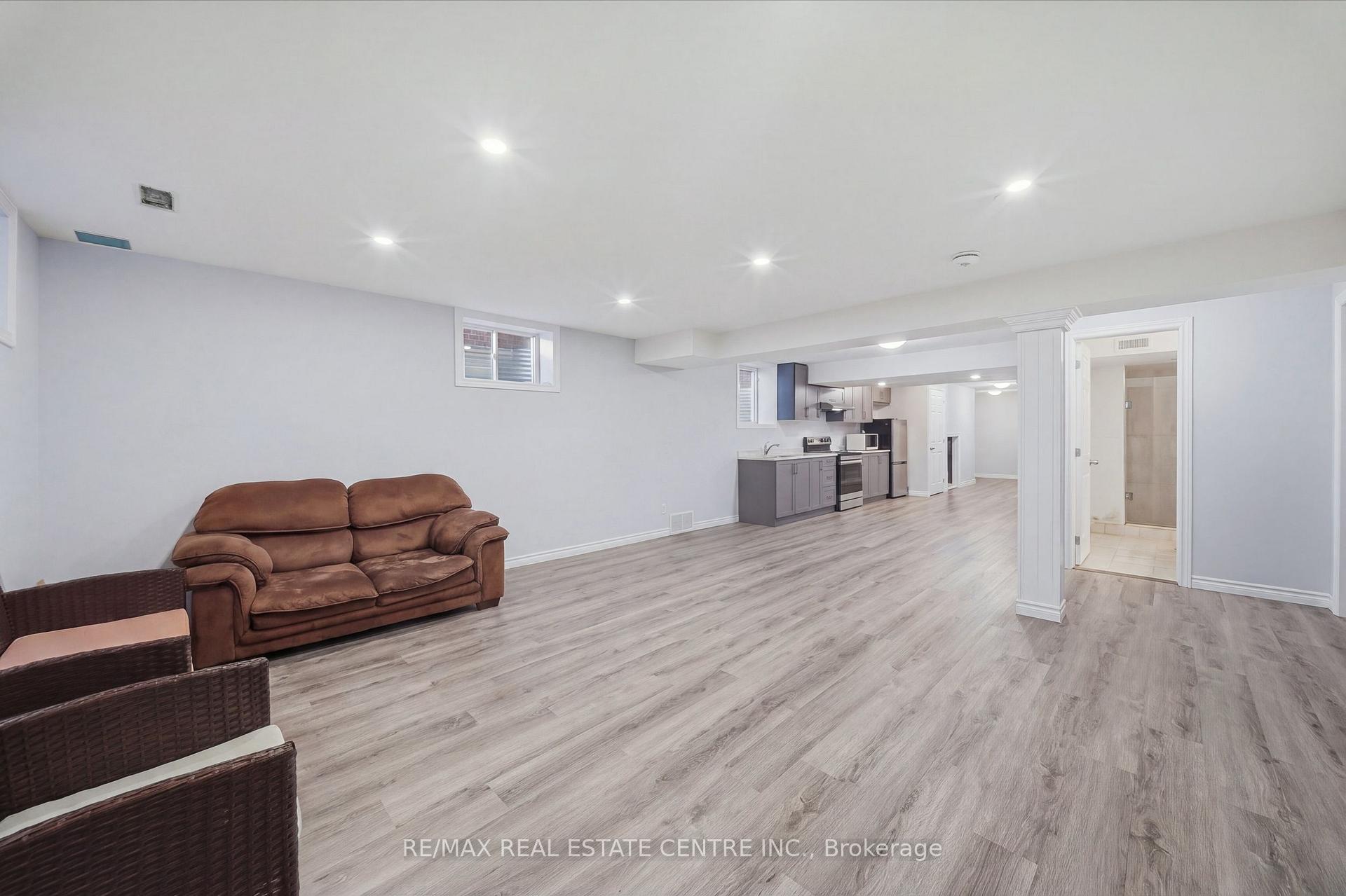 Photo 43 of 509 St Moritz Avenue, Waterloo, Clair Hills — HOMEH