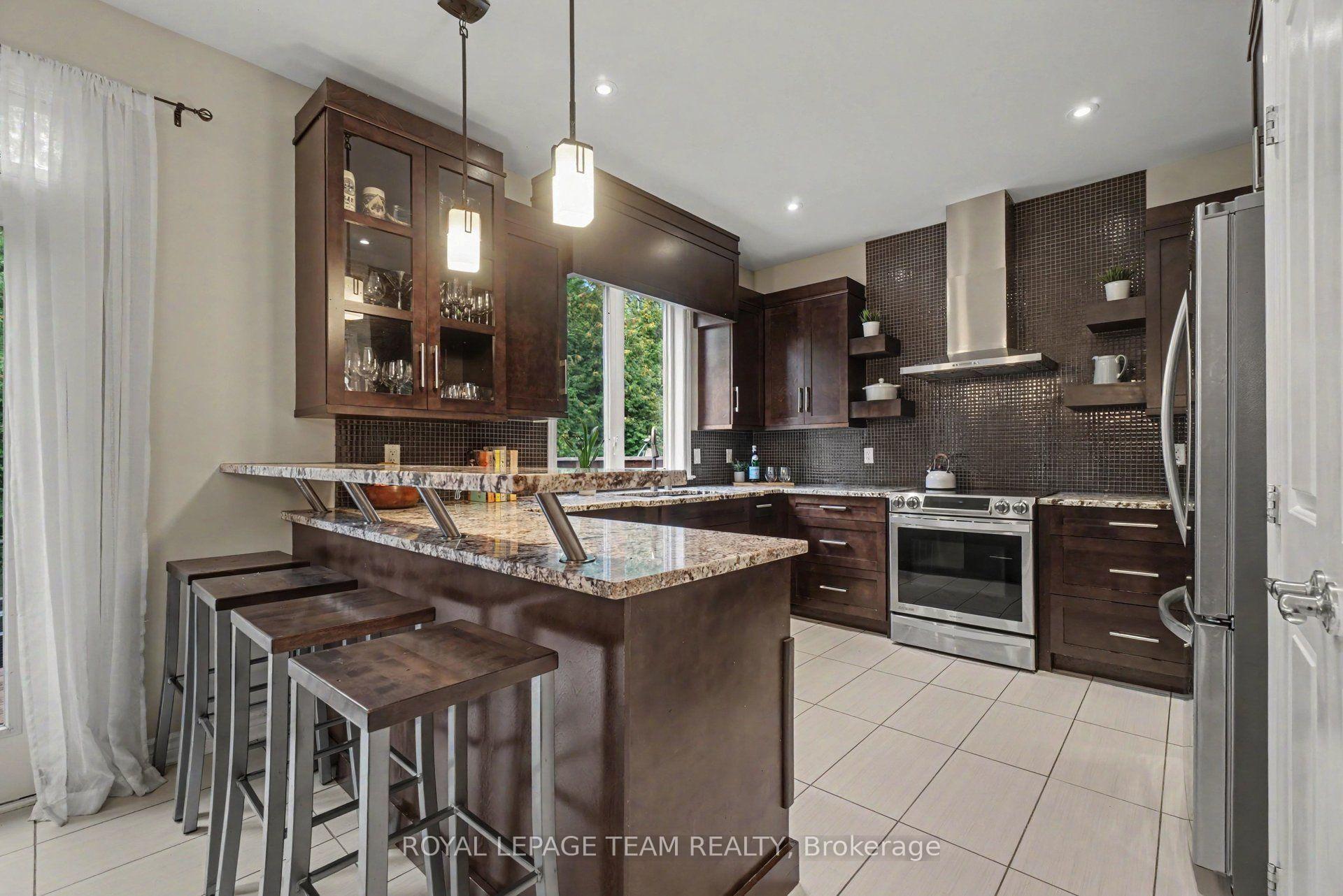 Photo 15 of 152 West Ridge Drive, Ottawa, Stittsville (Central) — HOMEH