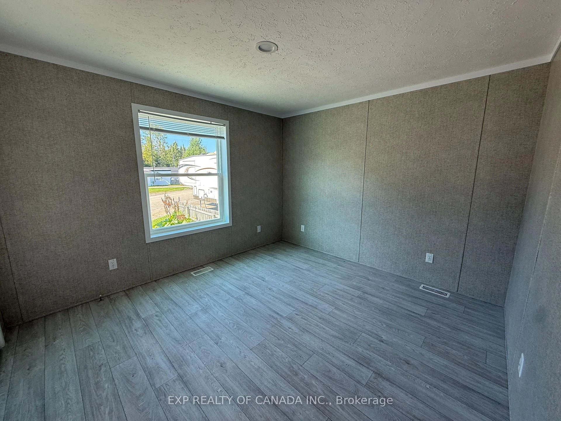 Photo 16 of 265 Evelyn Crescent, Timmins, TS - Trailer Parks — HOMEH