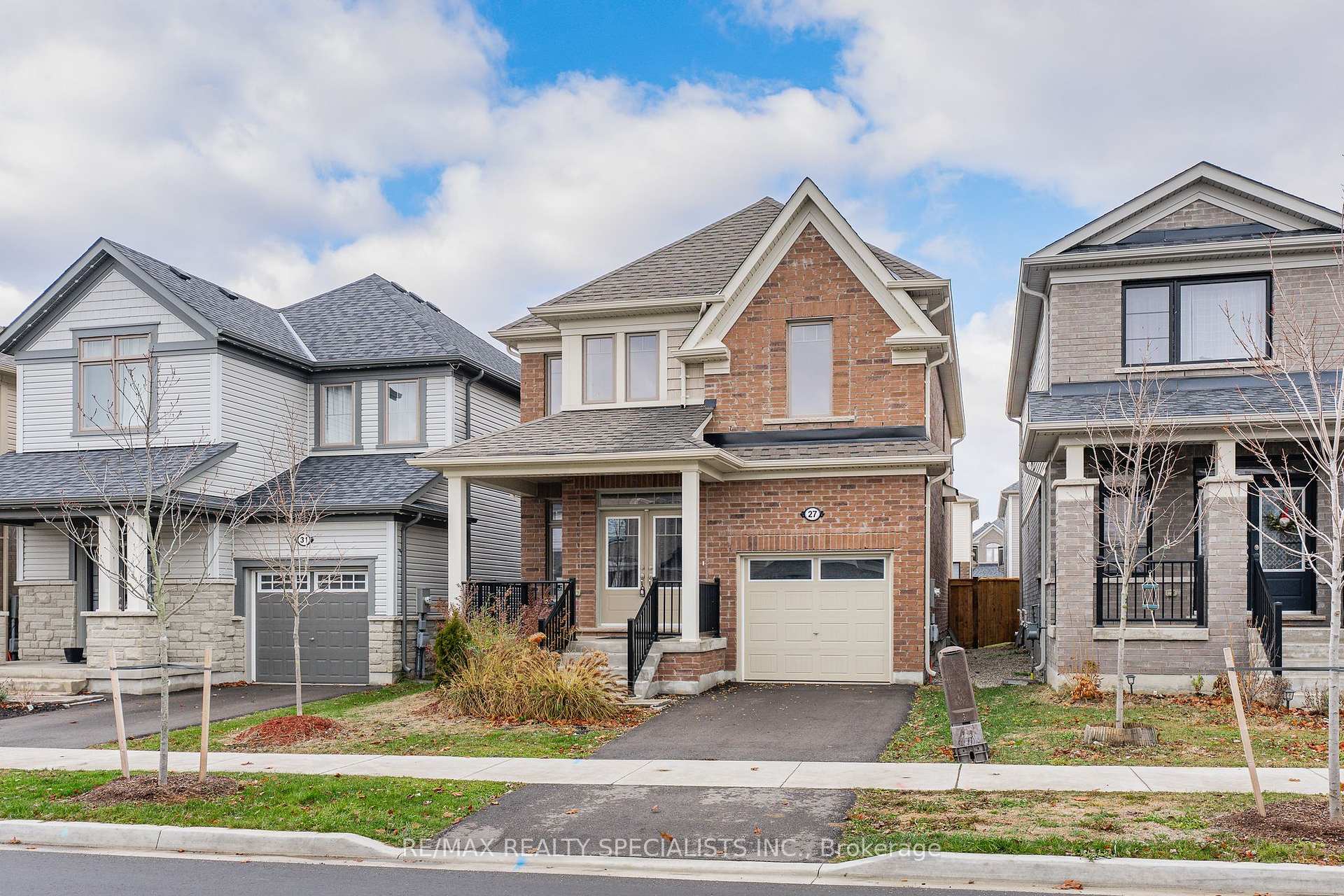 Photo of 27 Harpin Way W