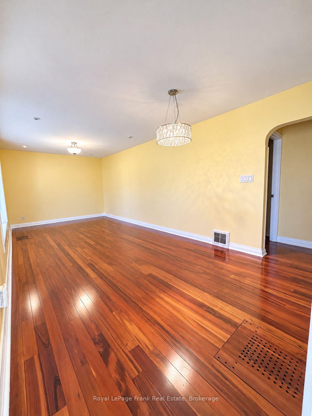 Photo 6 of 66 Admiral Road, Ajax, South East — HOMEH