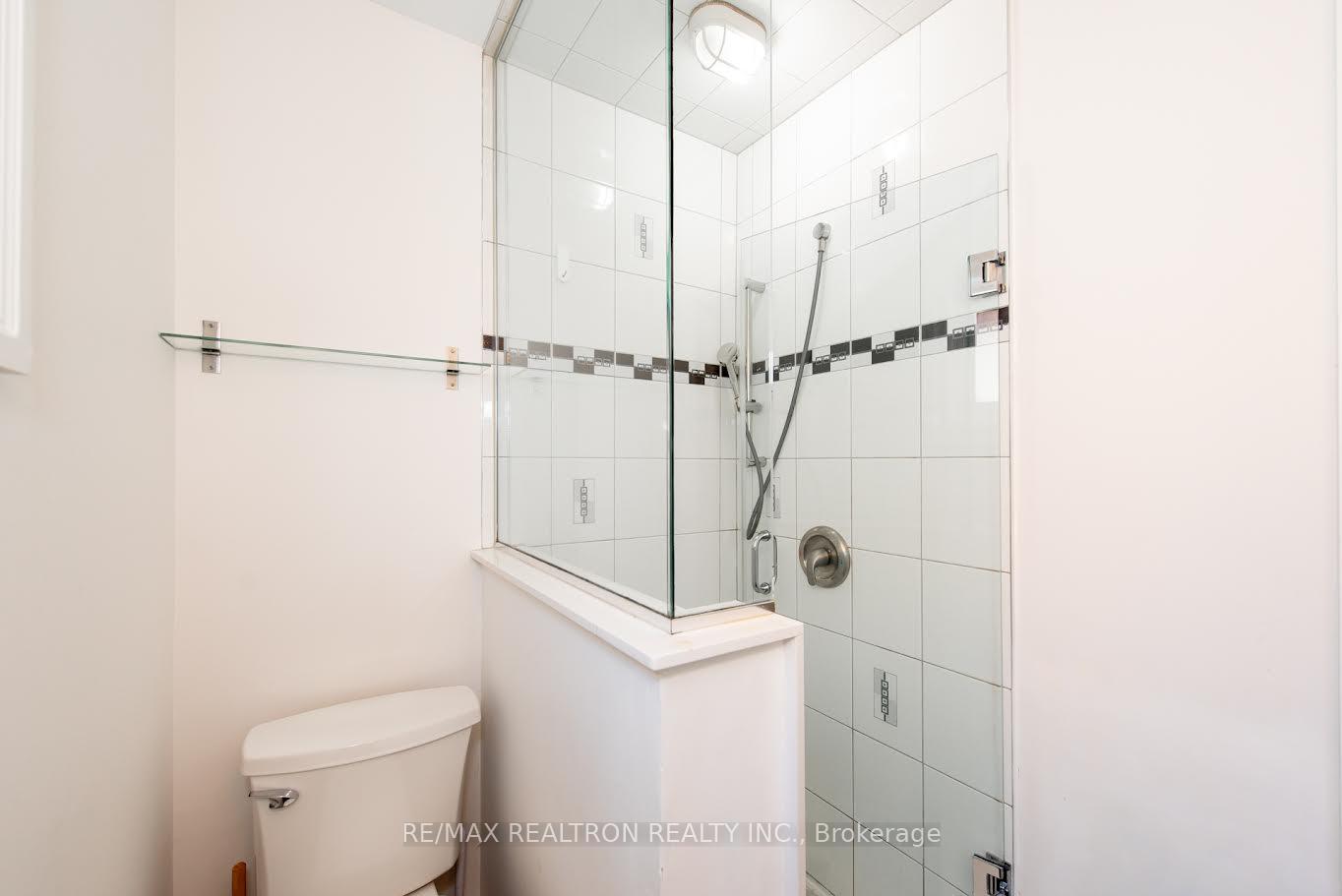 Photo 17 of 60 Northwood Drive, Brampton, Northwood Park — HOMEH