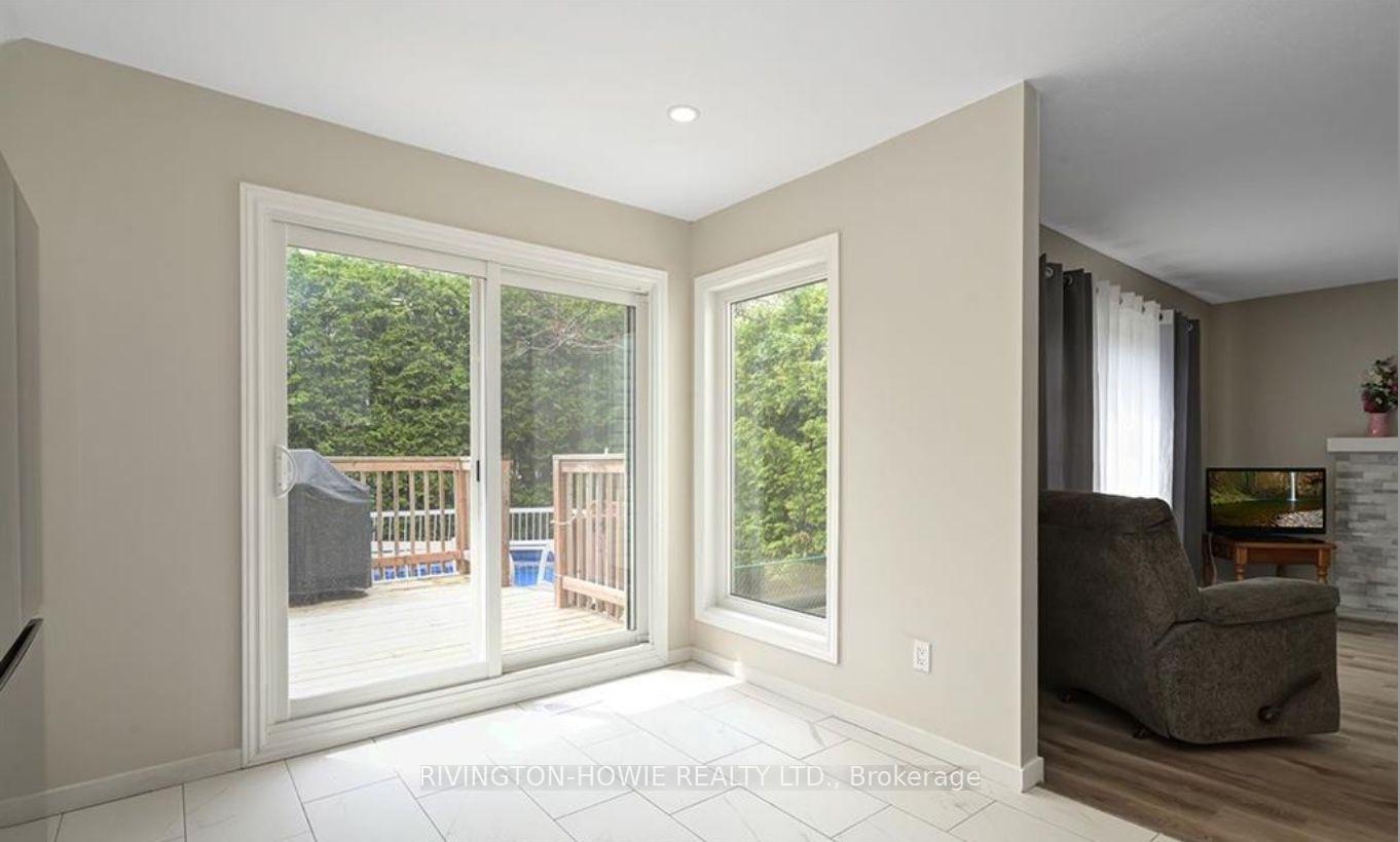 Photo 9 of 19 Wheeler Street S, Ottawa, Barrhaven - Cedargrove/Fraserdale — HOMEH