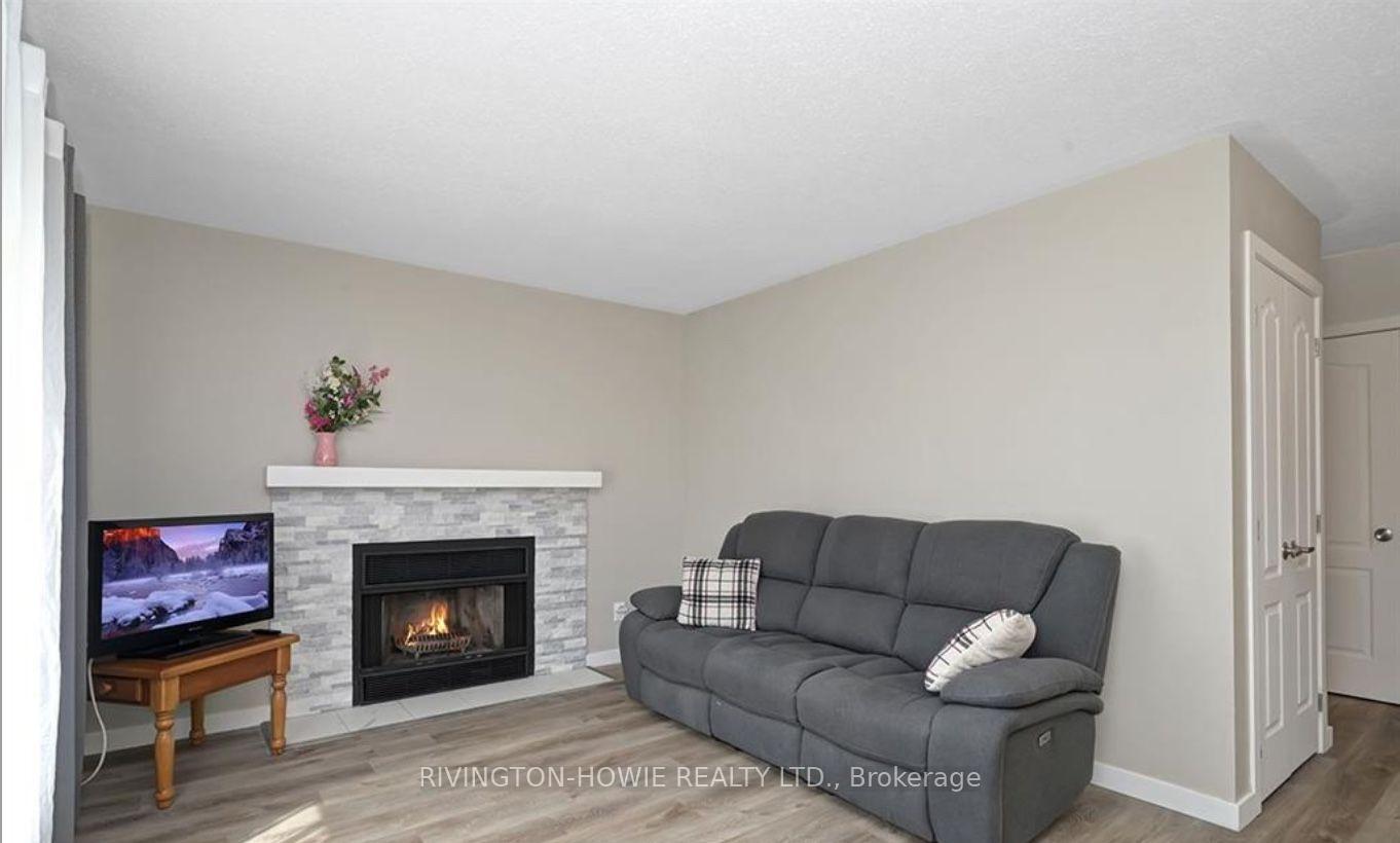 Photo 11 of 19 Wheeler Street S, Ottawa, Barrhaven - Cedargrove/Fraserdale — HOMEH