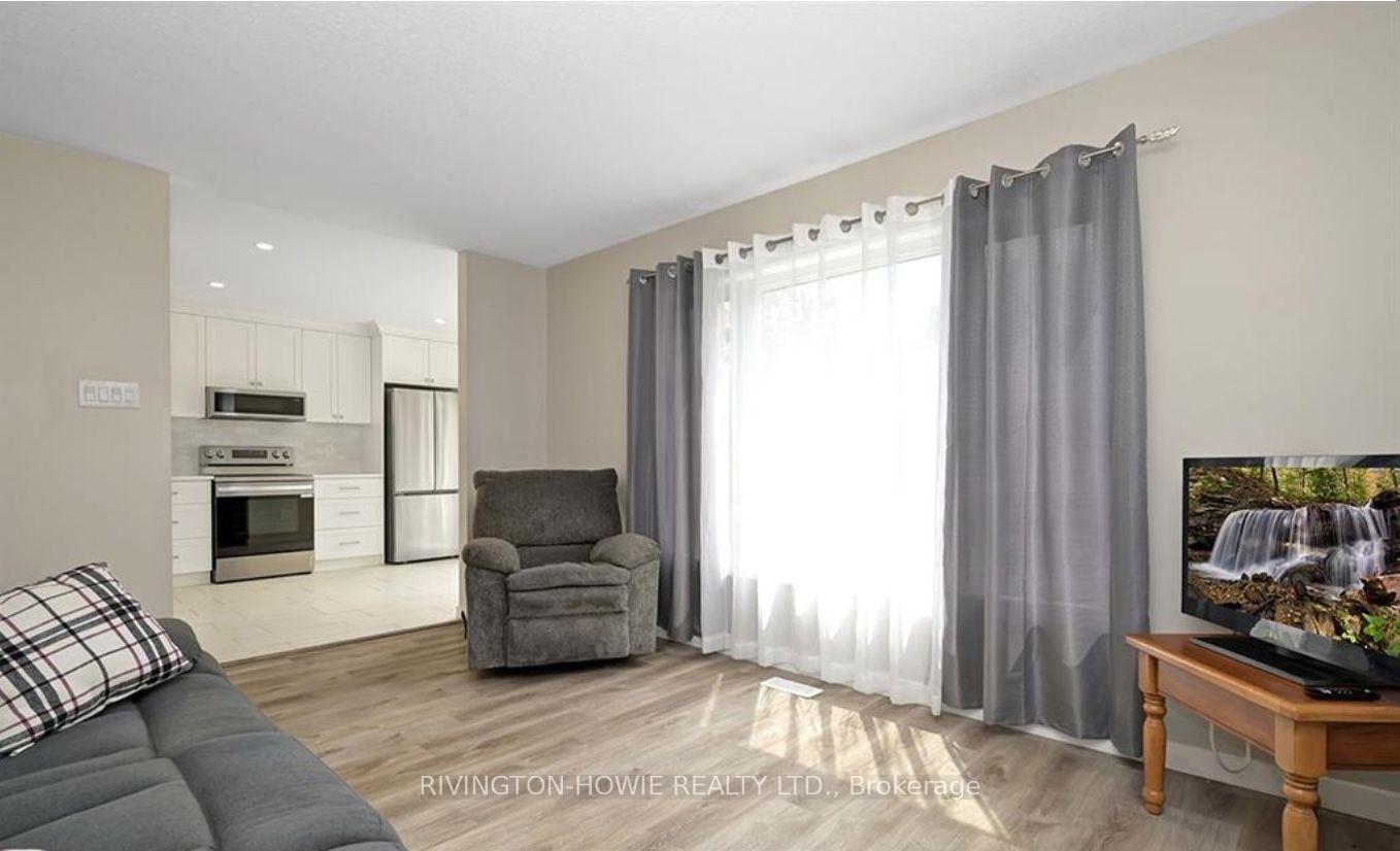 Photo 12 of 19 Wheeler Street S, Ottawa, Barrhaven - Cedargrove/Fraserdale — HOMEH