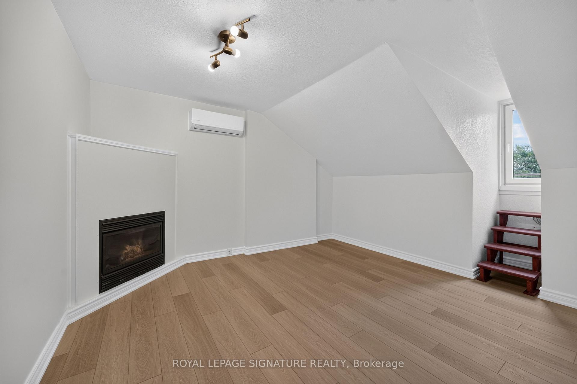 Photo 4 of Unit 4, 21 West Avenue S, Hamilton, Corktown — HOMEH