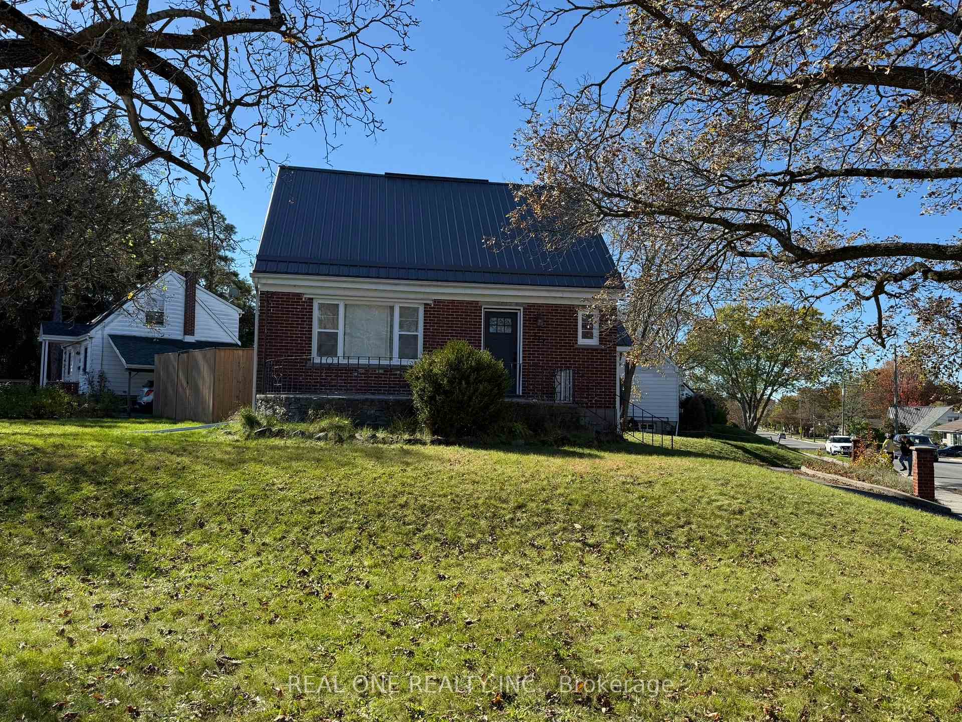 Photo 1 of 337 Victoria Avenue, Belleville, Belleville Ward — HOMEH