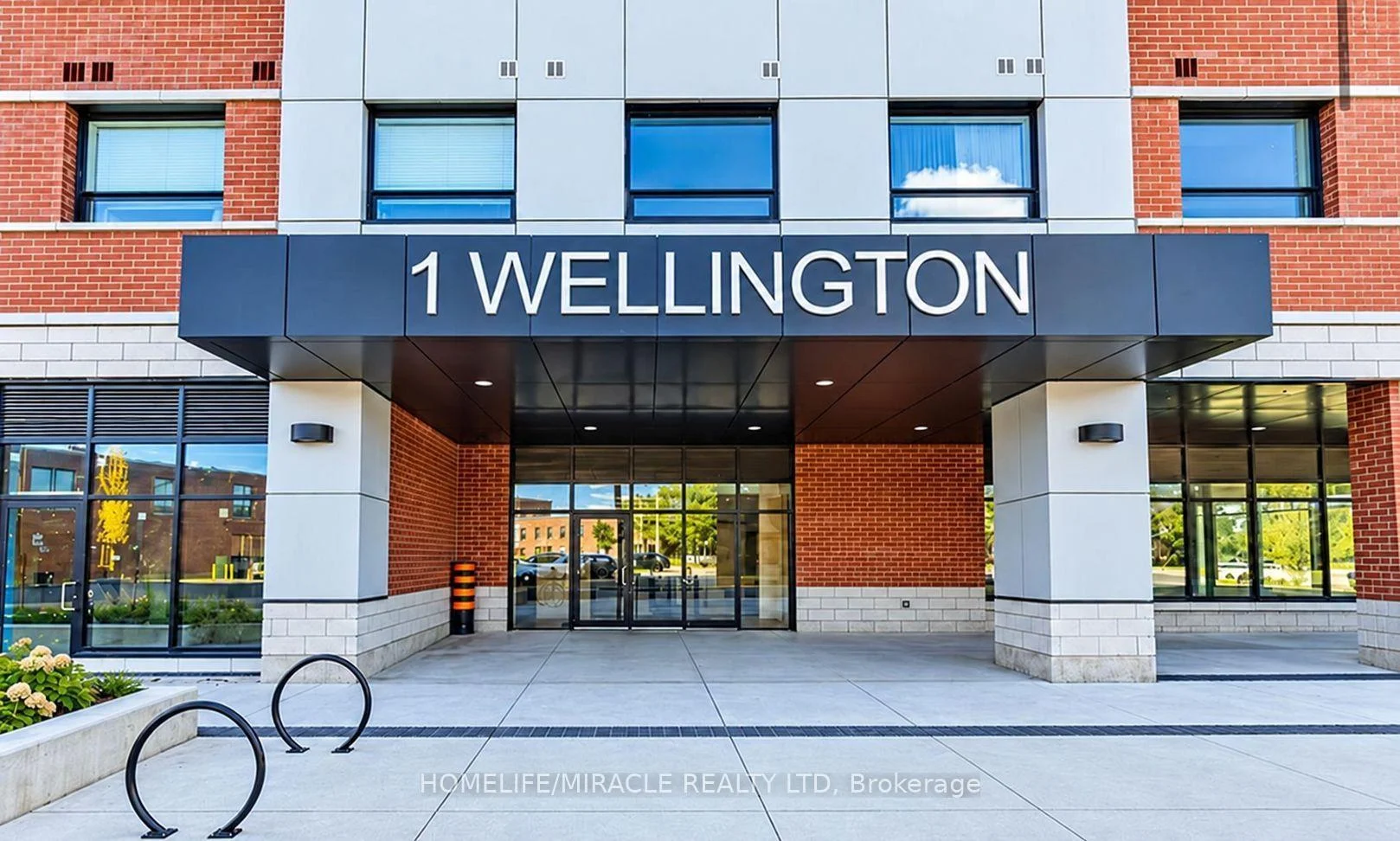 Photo of Unit 815, 1 Wellington Street