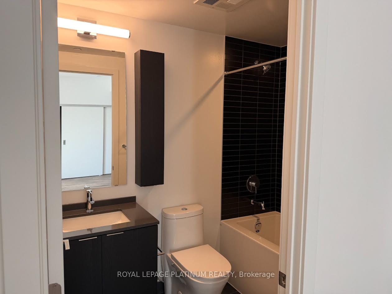 Photo 12 of Unit 1104, 91 John Street N, Hamilton, Beasley — HOMEH