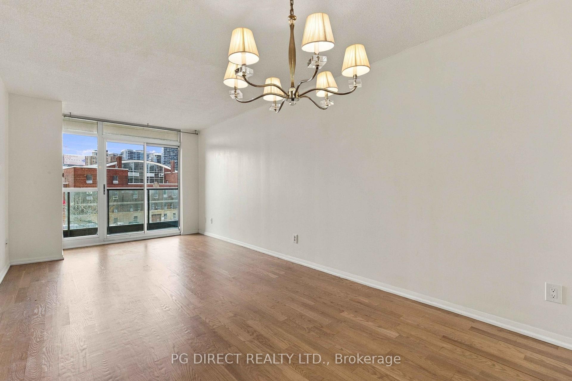 Photo 6 of Unit 412, 231 Fort York Boulevard, Toronto, Niagara — HOMEH