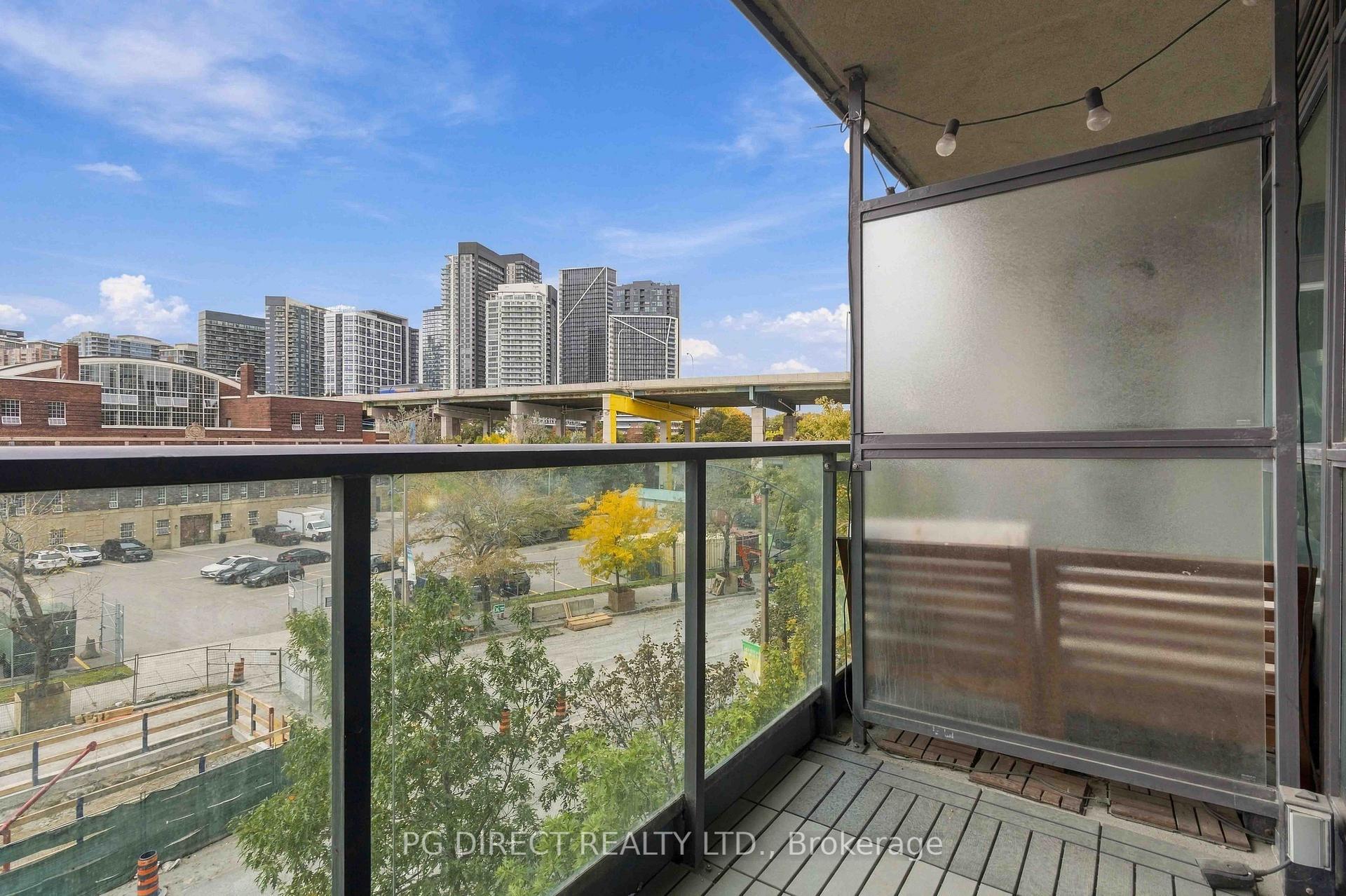 Photo 12 of Unit 412, 231 Fort York Boulevard, Toronto, Niagara — HOMEH