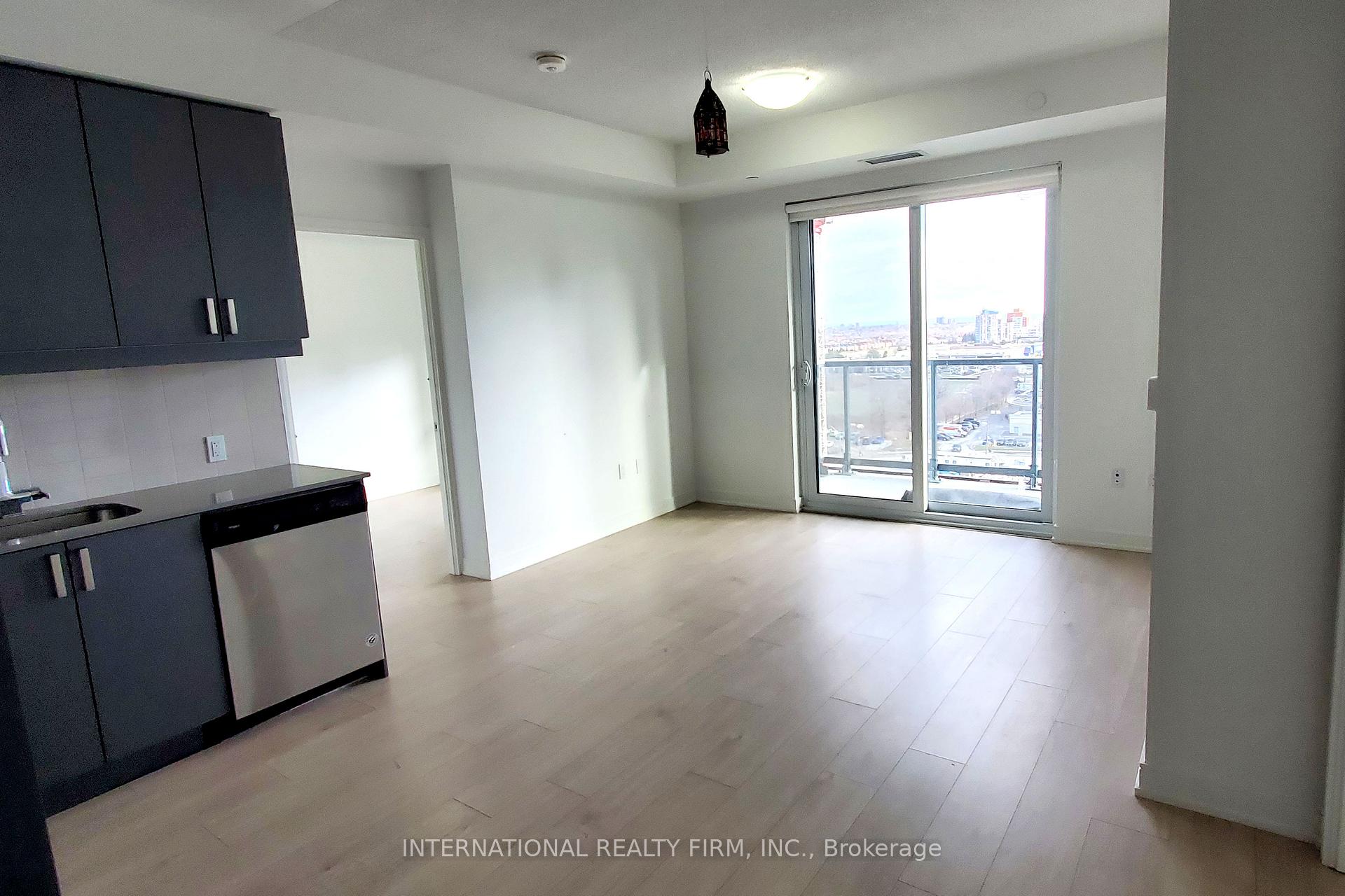 Photo 4 of Unit 10, 8 Nahani Way, Mississauga, Hurontario — HOMEH
