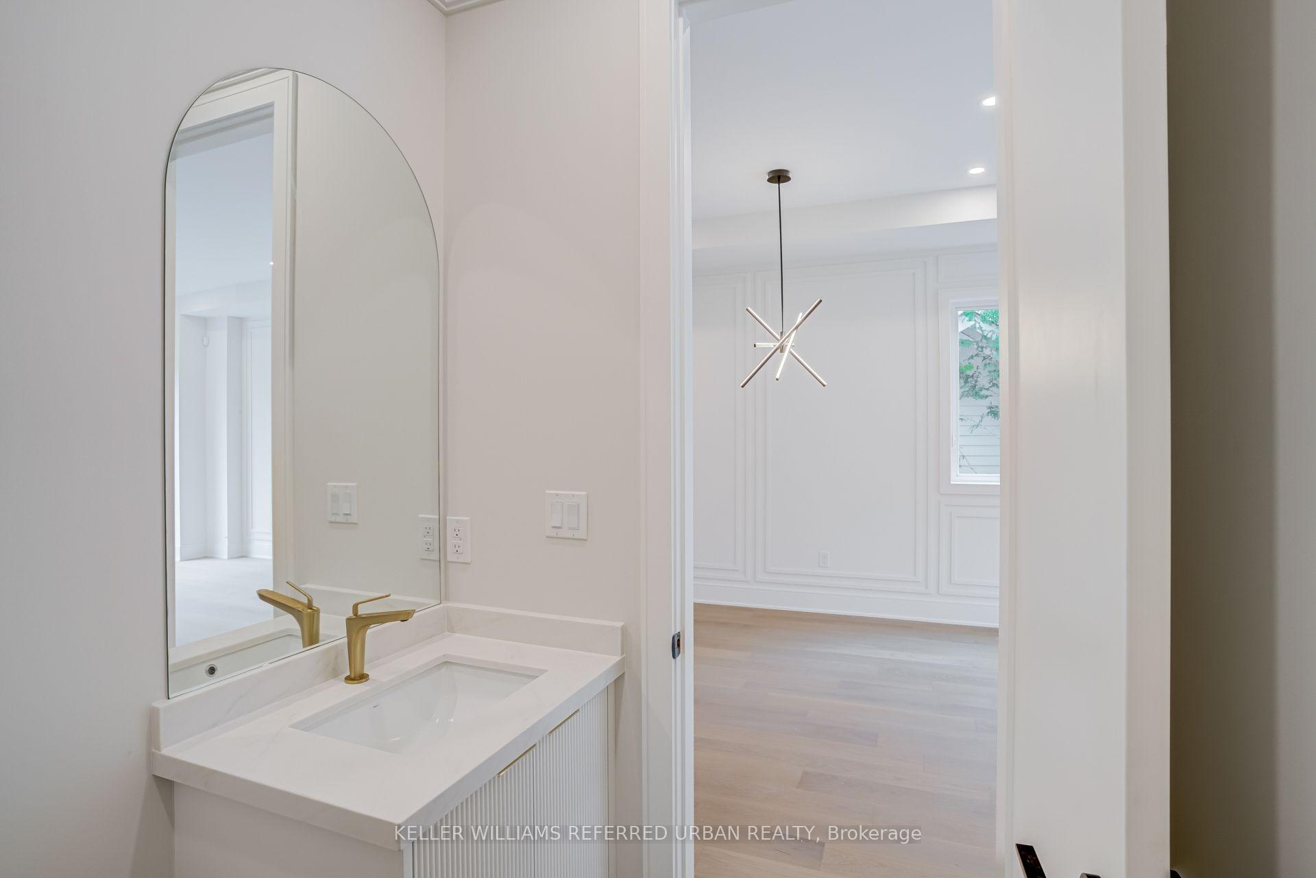 Photo 9 of 37 Wesley Avenue, Mississauga, Port Credit — HOMEH