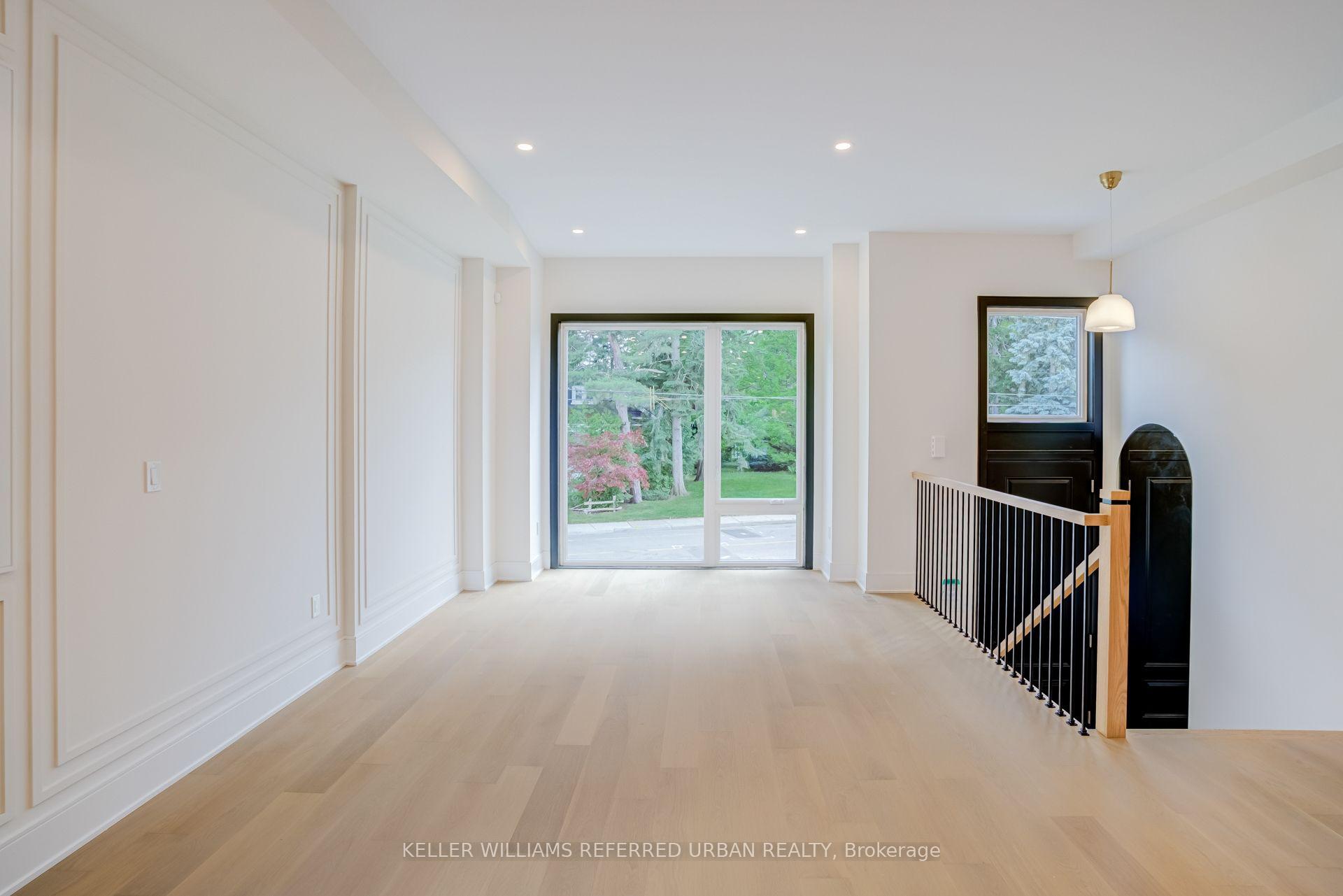 Photo 12 of 37 Wesley Avenue, Mississauga, Port Credit — HOMEH