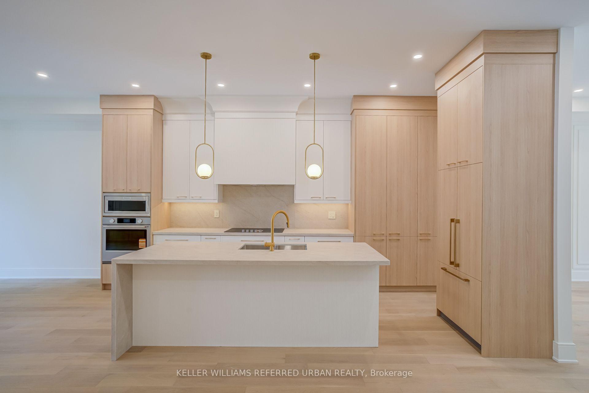Photo 14 of 37 Wesley Avenue, Mississauga, Port Credit — HOMEH