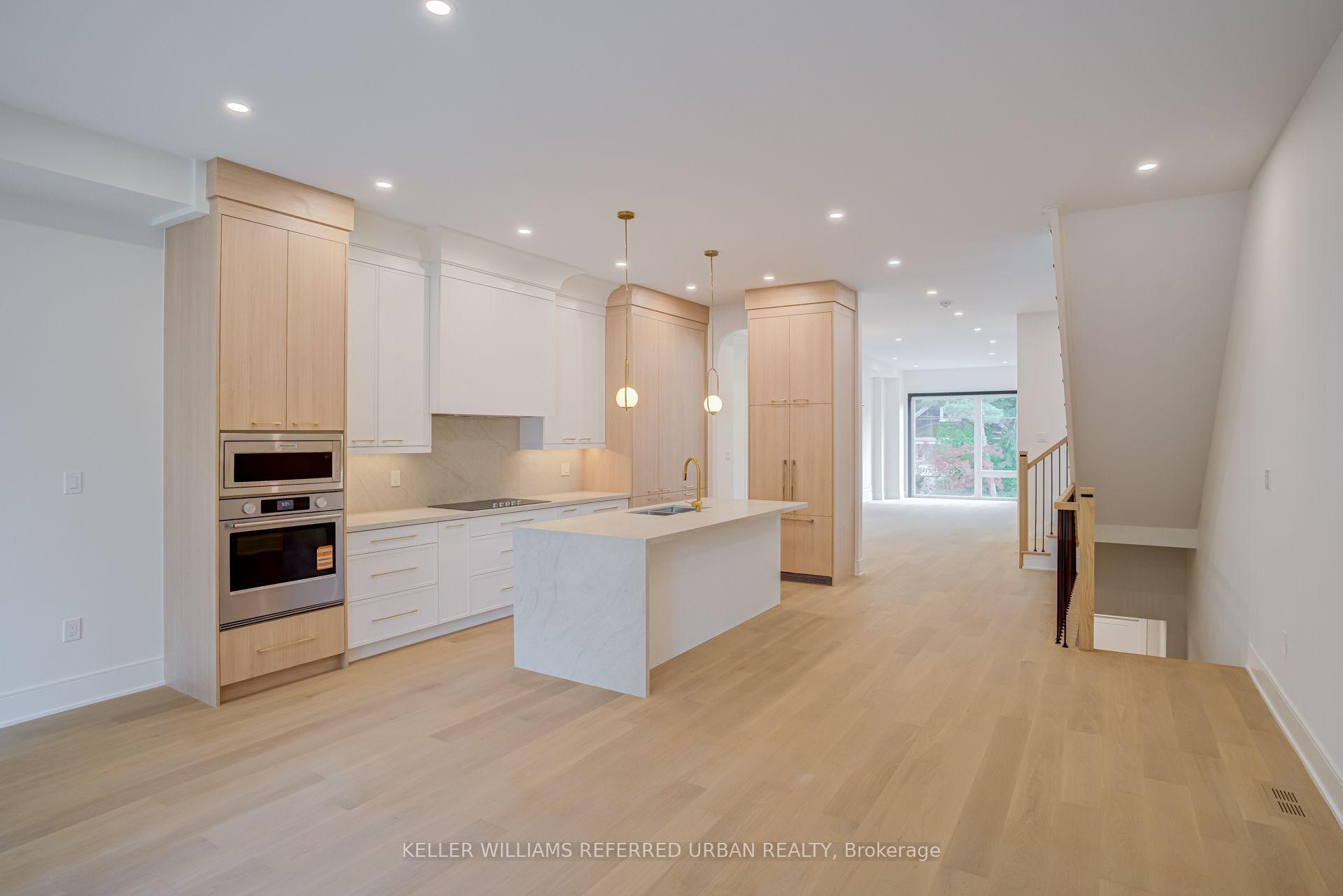 Photo 15 of 37 Wesley Avenue, Mississauga, Port Credit — HOMEH