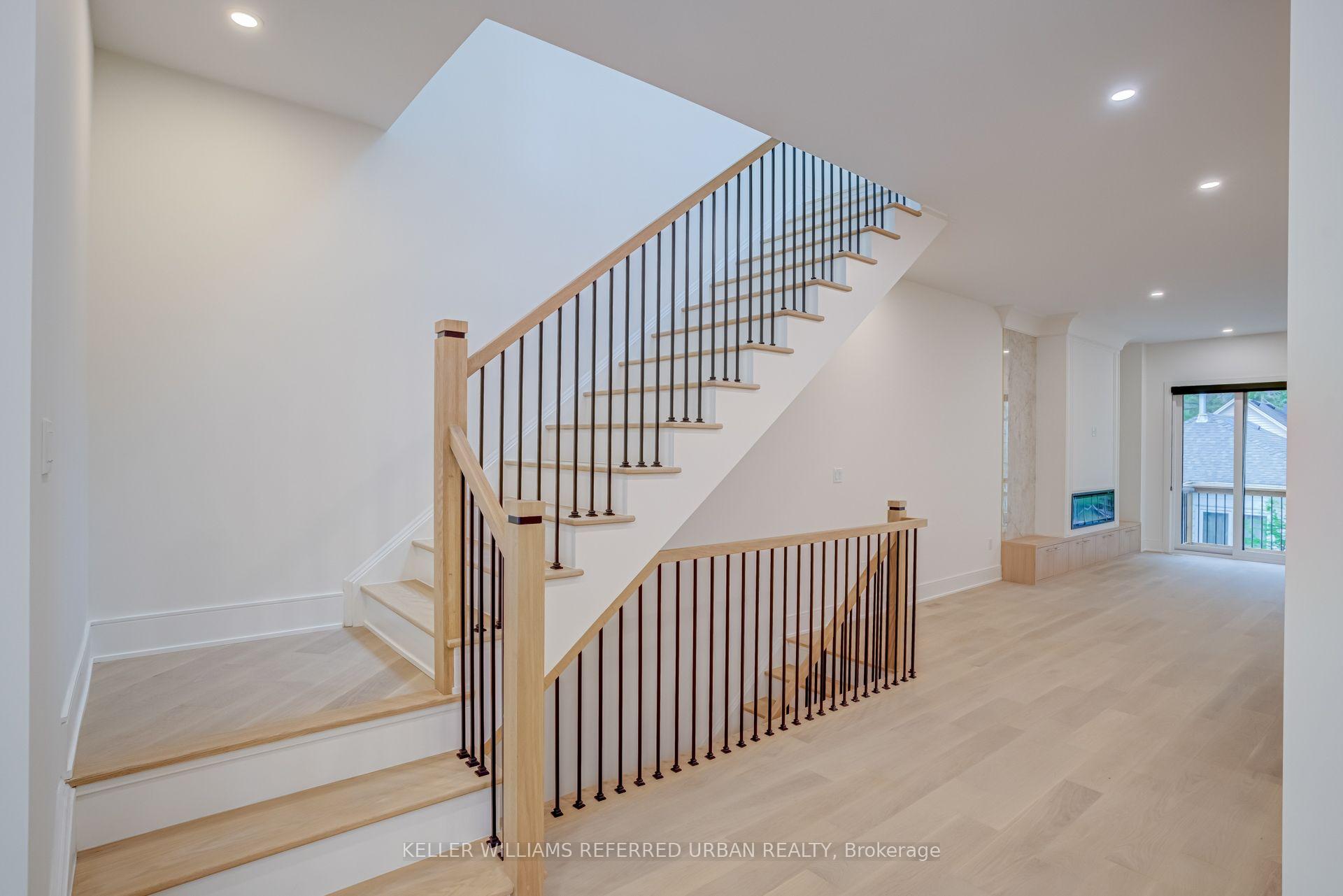 Photo 22 of 37 Wesley Avenue, Mississauga, Port Credit — HOMEH