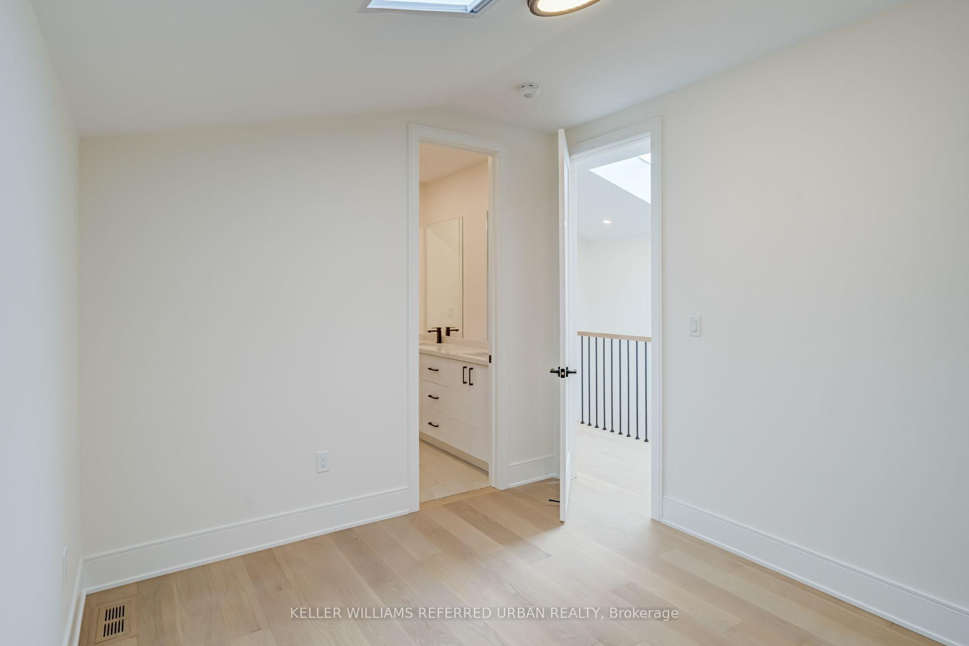 Photo 35 of 37 Wesley Avenue, Mississauga, Port Credit — HOMEH