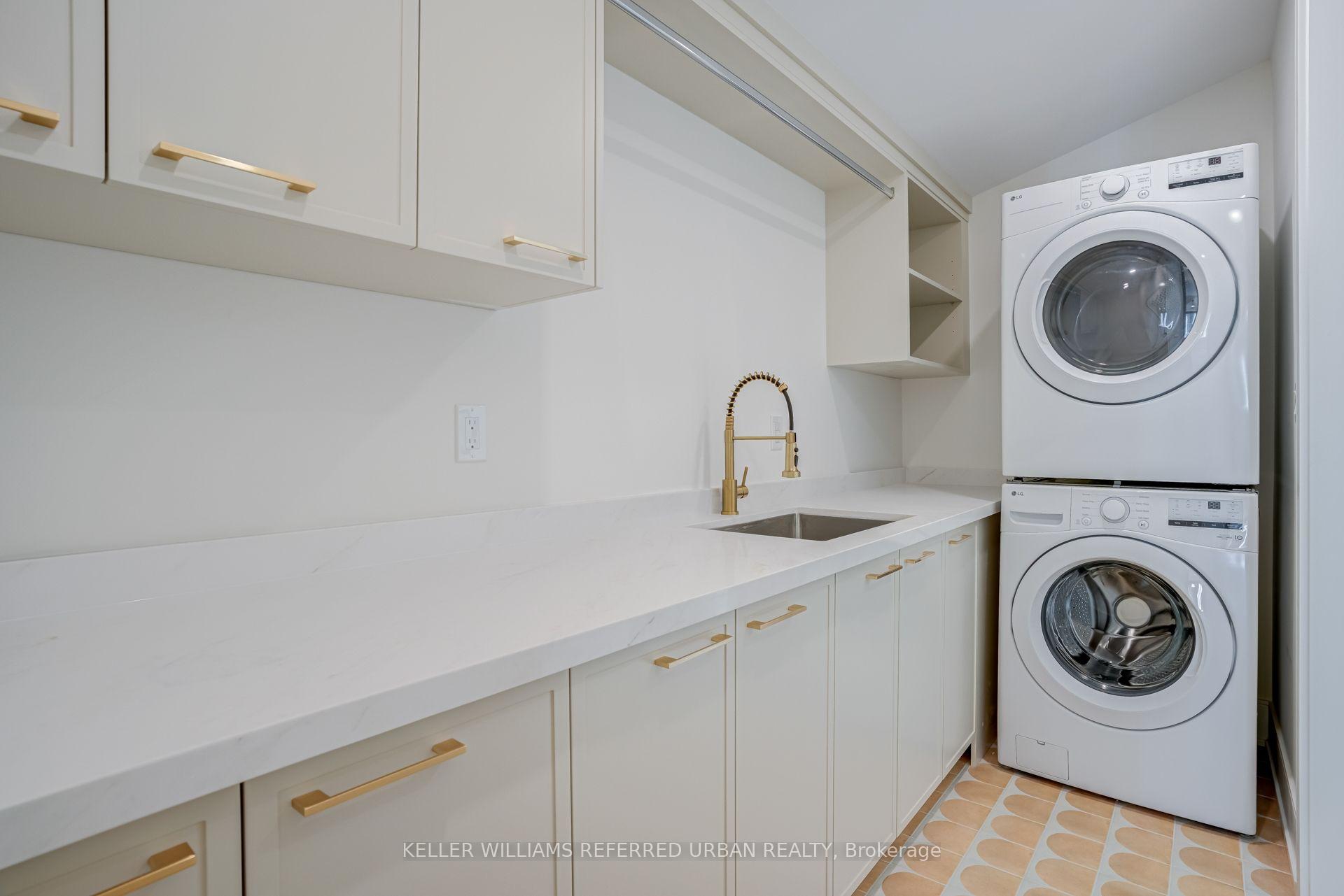Photo 36 of 37 Wesley Avenue, Mississauga, Port Credit — HOMEH