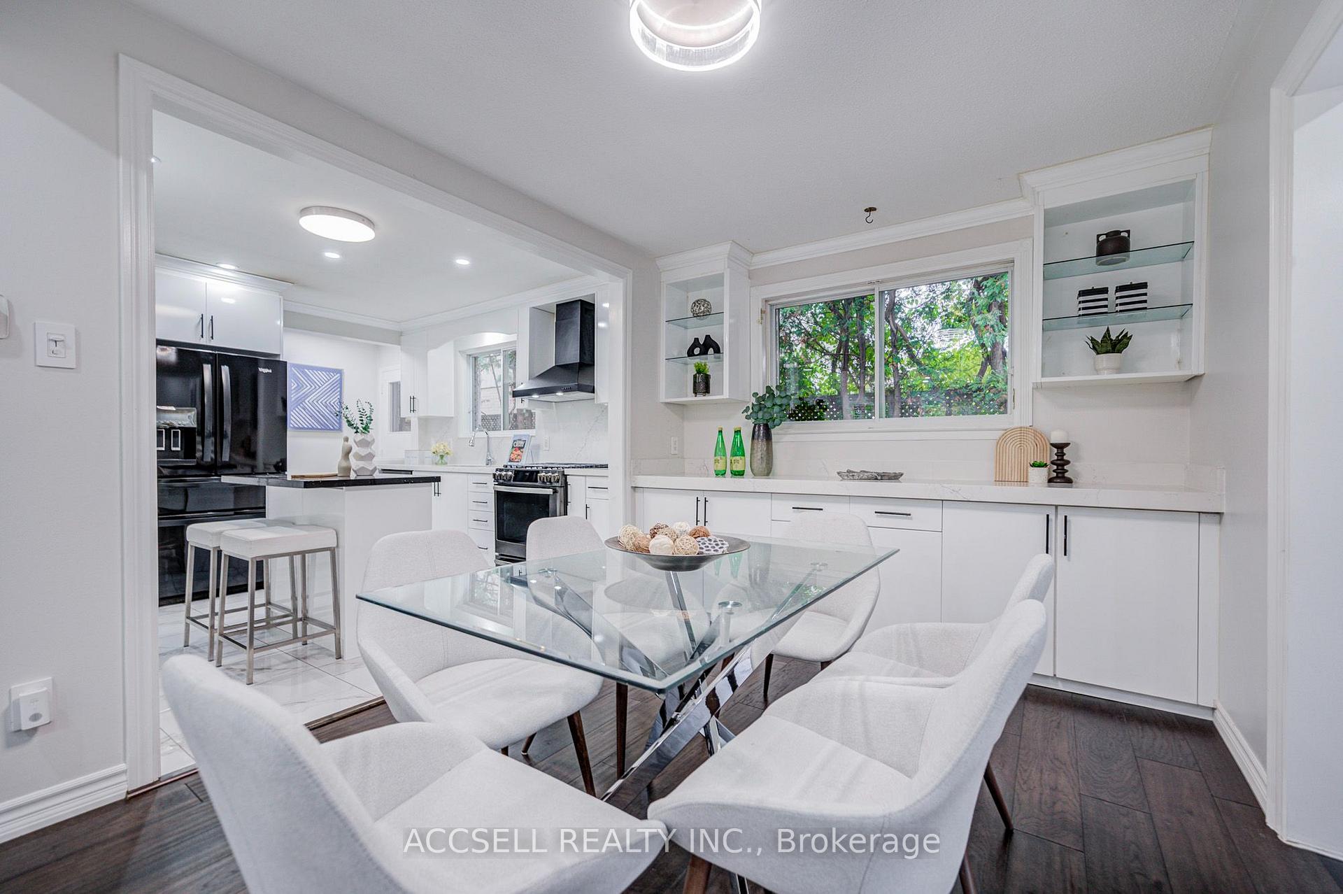 Photo 8 of 440 Sunset Drive, Oakville, West — HOMEH