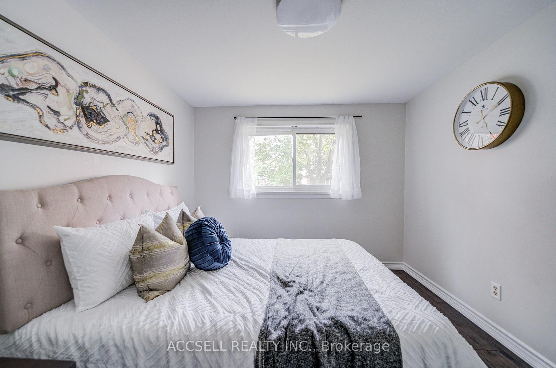 Photo 32 of 440 Sunset Drive, Oakville, West — HOMEH