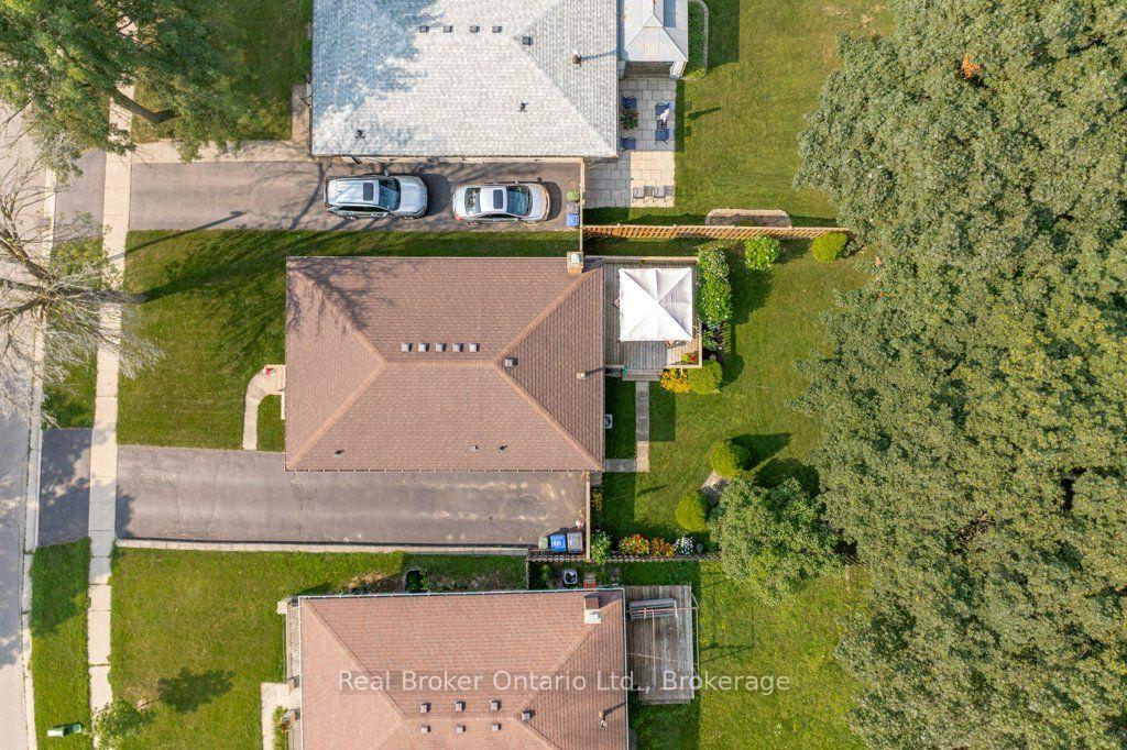 Photo 4 of 22 Mountford Drive, Guelph, Grange Road — HOMEH