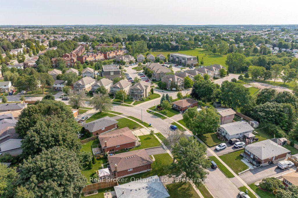 Photo 6 of 22 Mountford Drive, Guelph, Grange Road — HOMEH