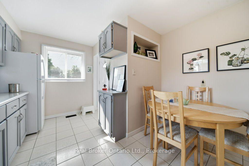 Photo 10 of 22 Mountford Drive, Guelph, Grange Road — HOMEH