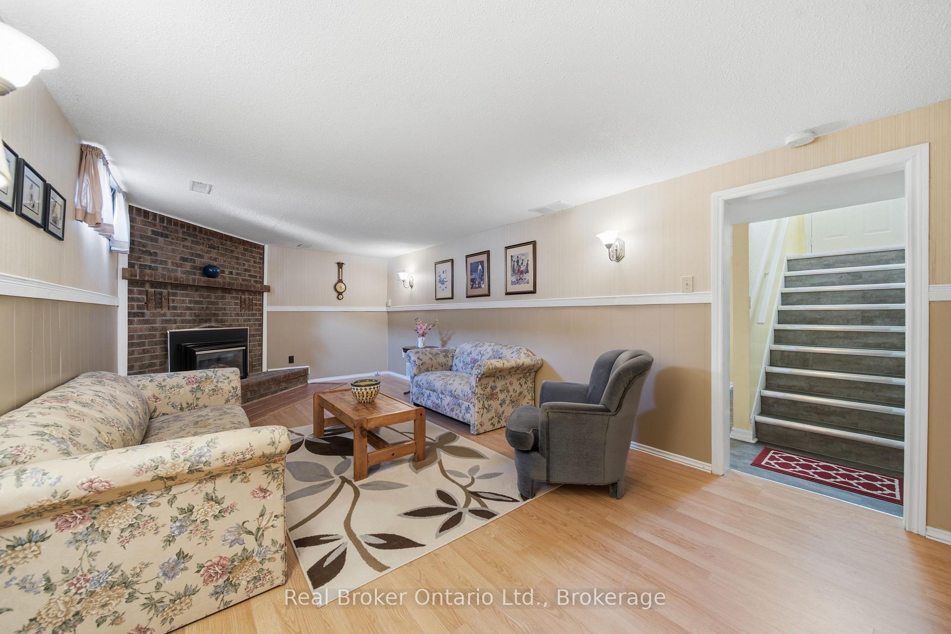 Photo 25 of 22 Mountford Drive, Guelph, Grange Road — HOMEH