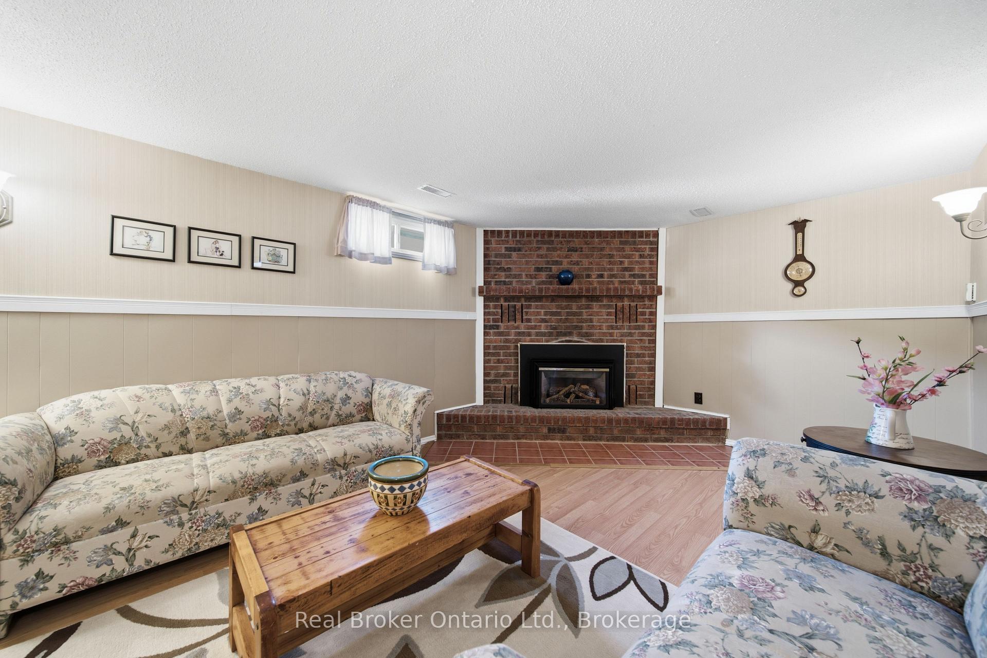 Photo 27 of 22 Mountford Drive, Guelph, Grange Road — HOMEH