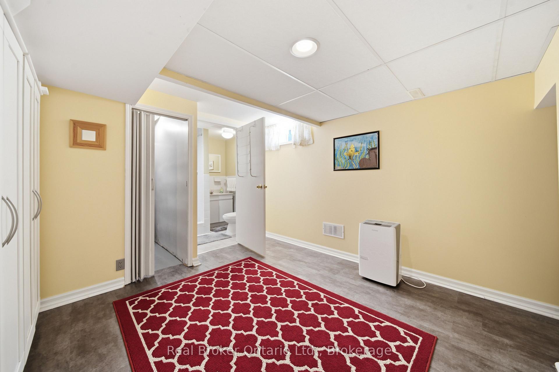 Photo 31 of 22 Mountford Drive, Guelph, Grange Road — HOMEH