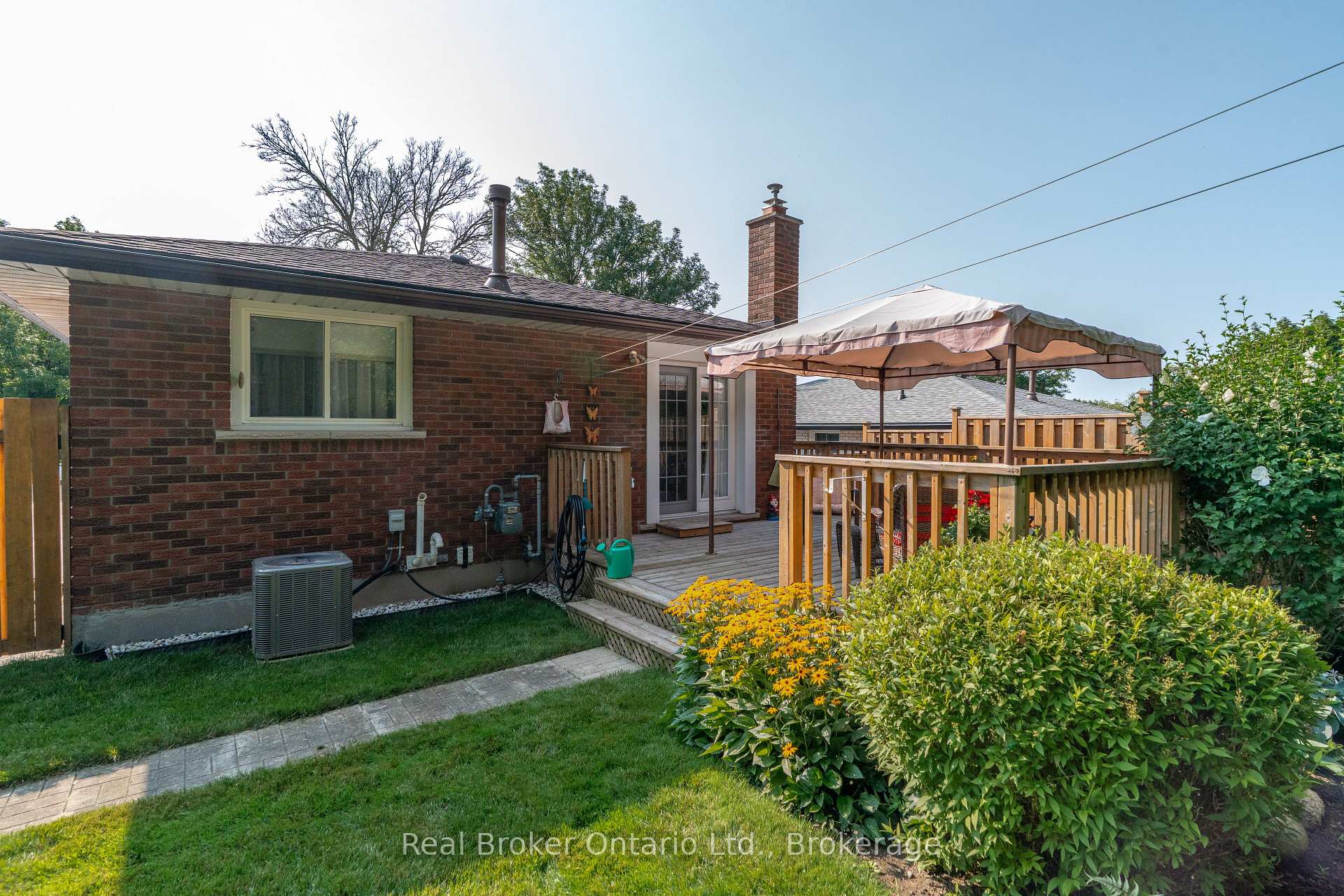 Photo 46 of 22 Mountford Drive, Guelph, Grange Road — HOMEH