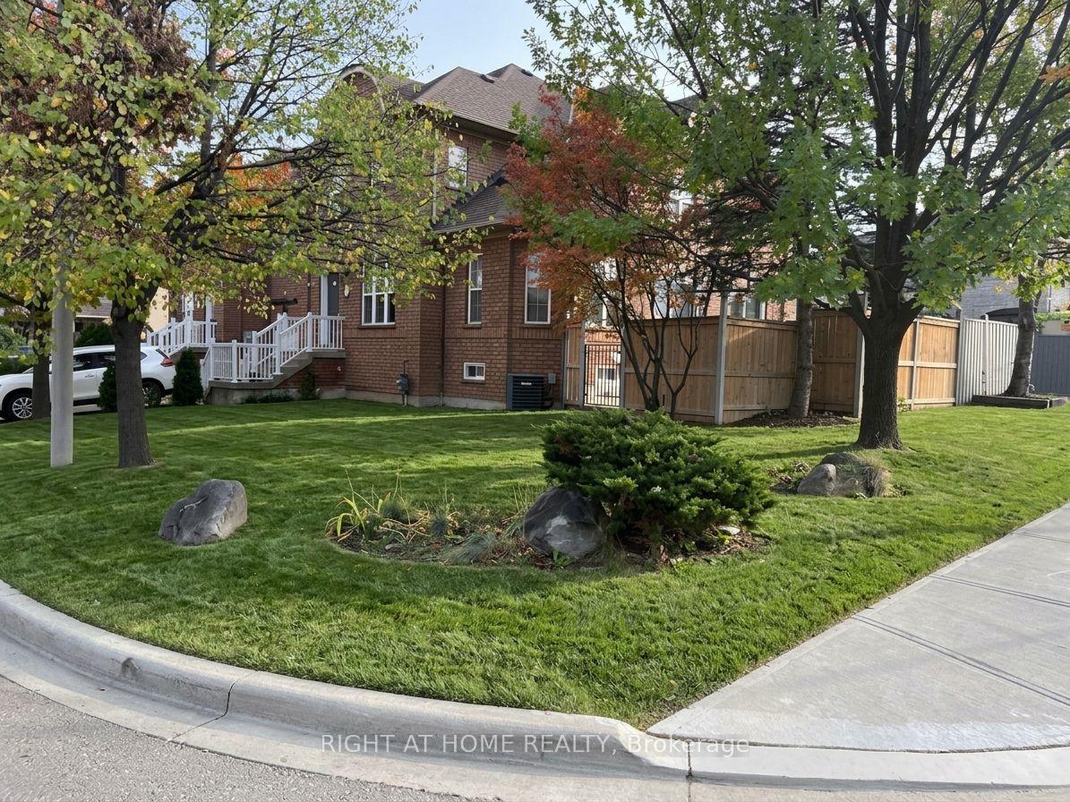 Photo 16 of 4 Field Sparrow Road, Brampton, Sandringham-Wellington — HOMEH