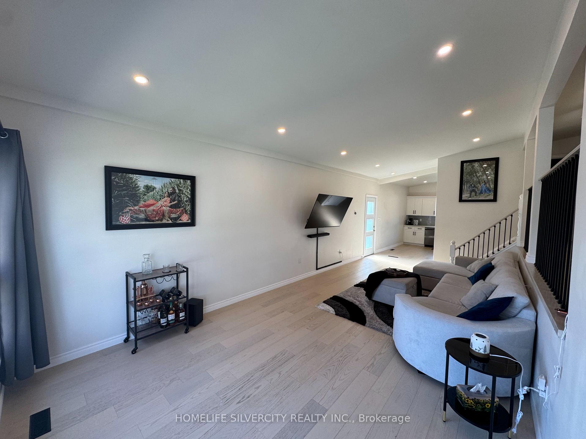 Photo 14 of 7413 Jordan Avenue, Niagara Falls, Oldfield — HOMEH