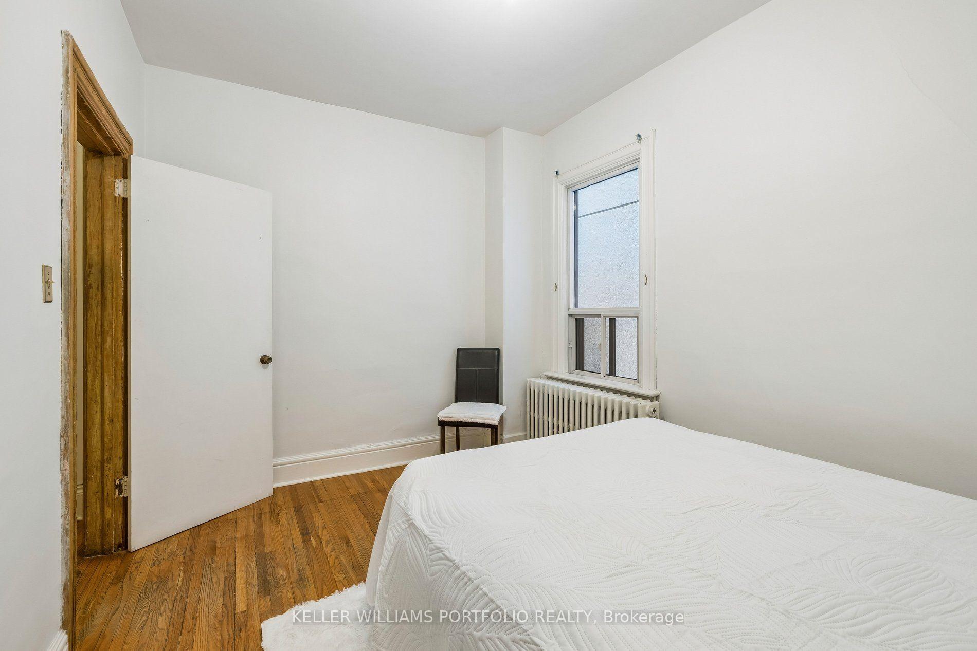 Photo 10 of 197 Yarmouth Road, Toronto, Dovercourt-Wallace Emerson-Junction — HOMEH