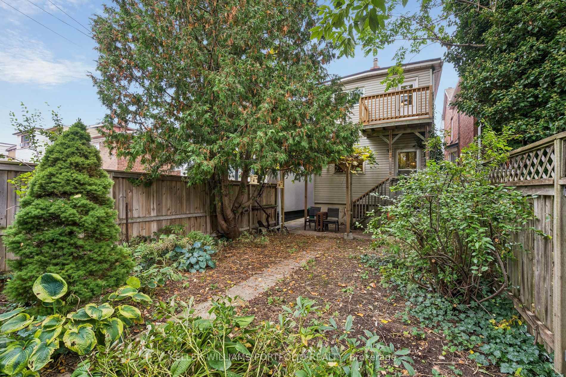 Photo 29 of 197 Yarmouth Road, Toronto, Dovercourt-Wallace Emerson-Junction — HOMEH