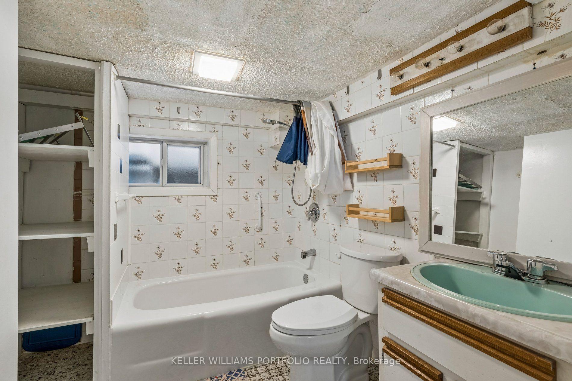 Photo 33 of 197 Yarmouth Road, Toronto, Dovercourt-Wallace Emerson-Junction — HOMEH