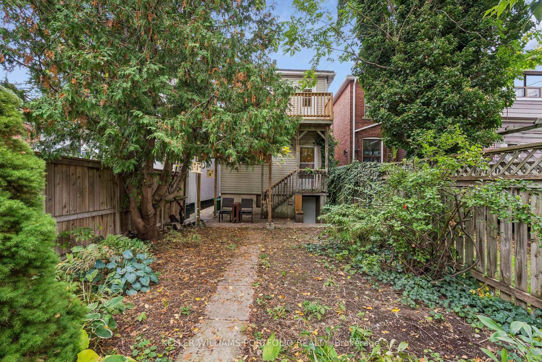 Photo 37 of 197 Yarmouth Road, Toronto, Dovercourt-Wallace Emerson-Junction — HOMEH