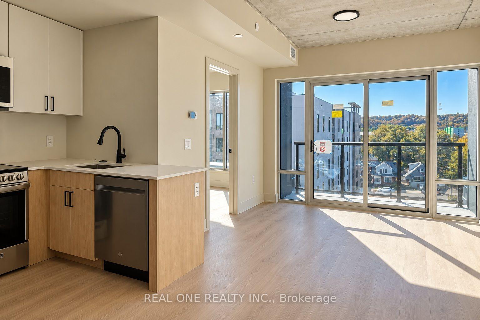 Photo 17 of Unit 602, 810 King Street W, Hamilton, Westdale — HOMEH