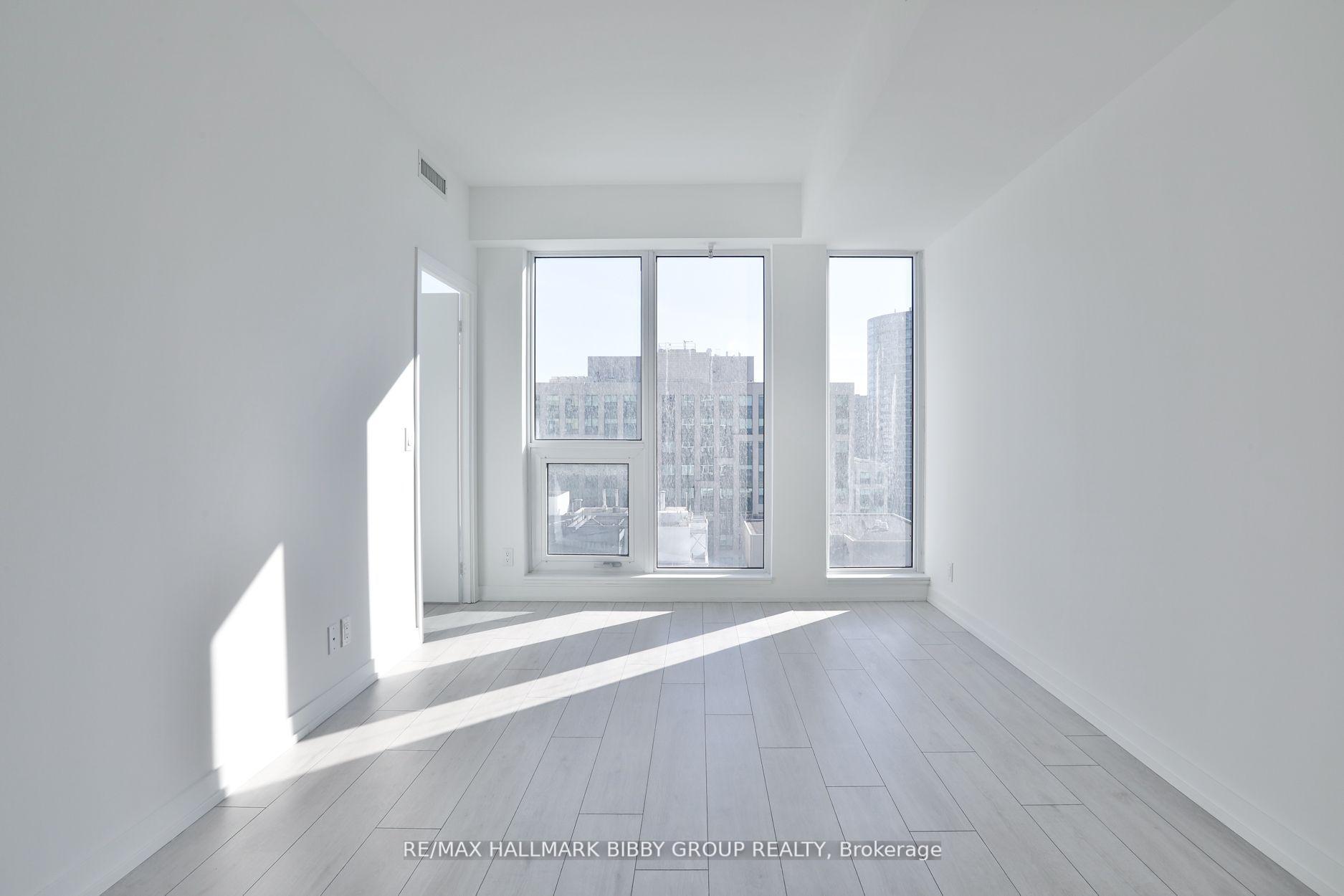 Photo 2 of Unit 1911, 55 Mercer Street, Toronto, Waterfront Communities — HOMEH