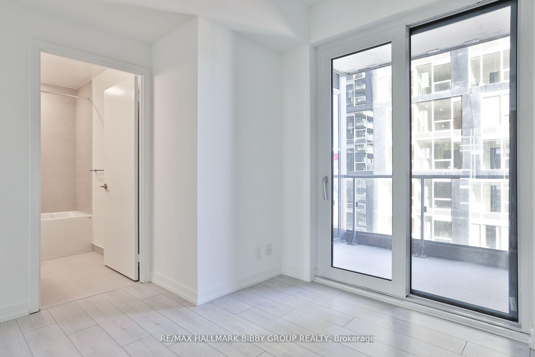 Photo 10 of Unit 1911, 55 Mercer Street, Toronto, Waterfront Communities — HOMEH