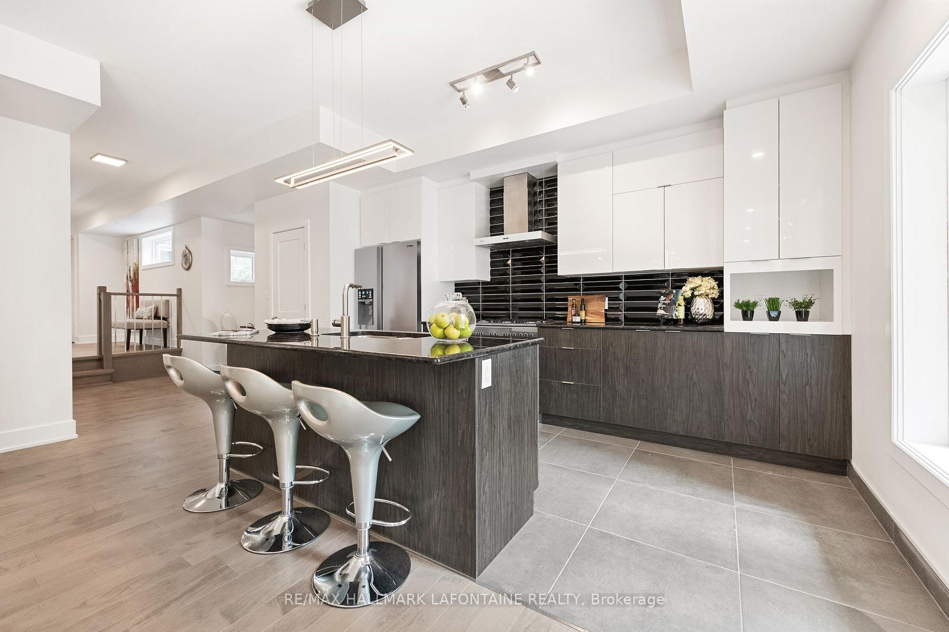 Photo 3 of Unit 1, 52 Bolton Street, Ottawa, Lower Town/Byward Market — HOMEH